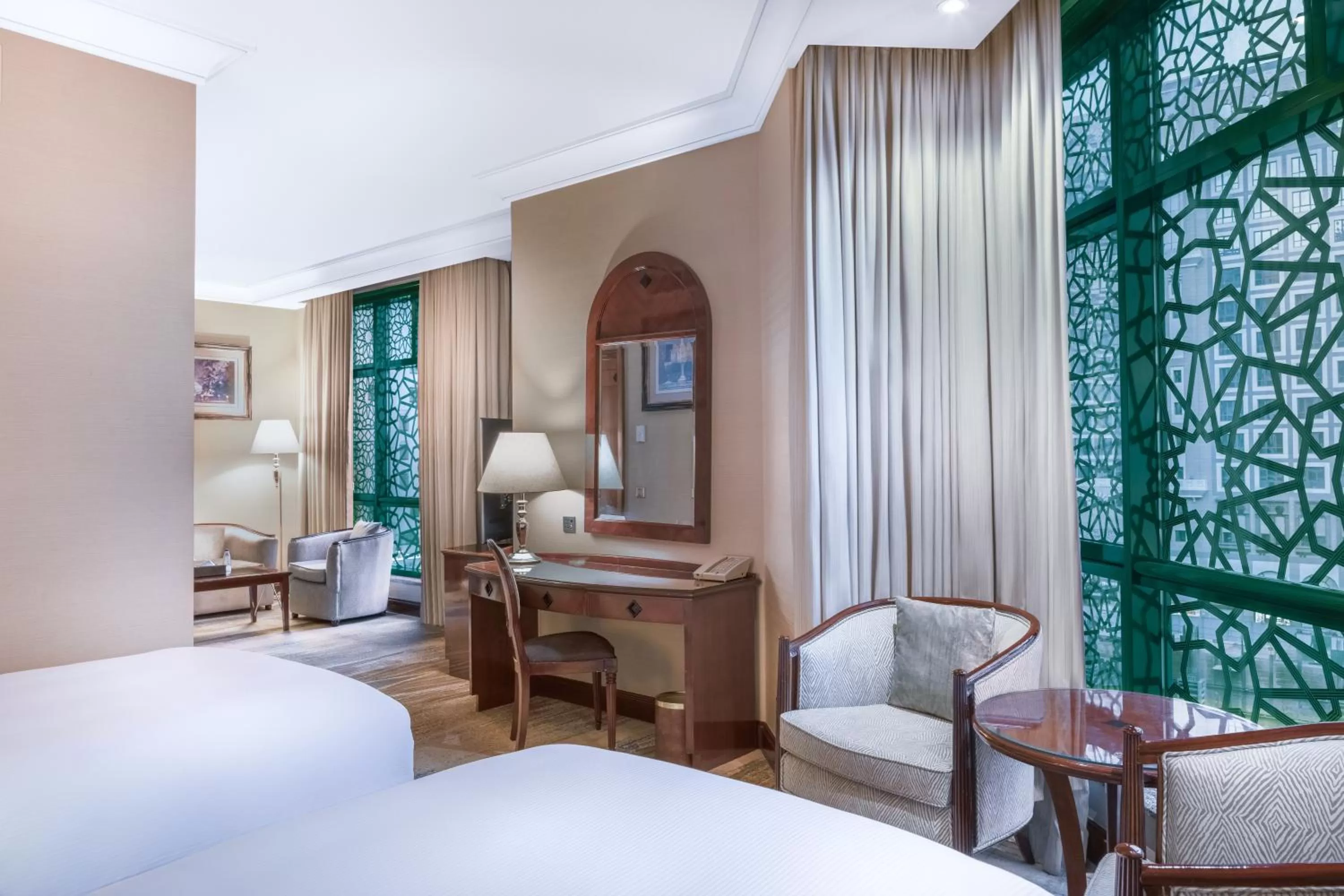 Bedroom, Bed in Madinah Hilton Hotel