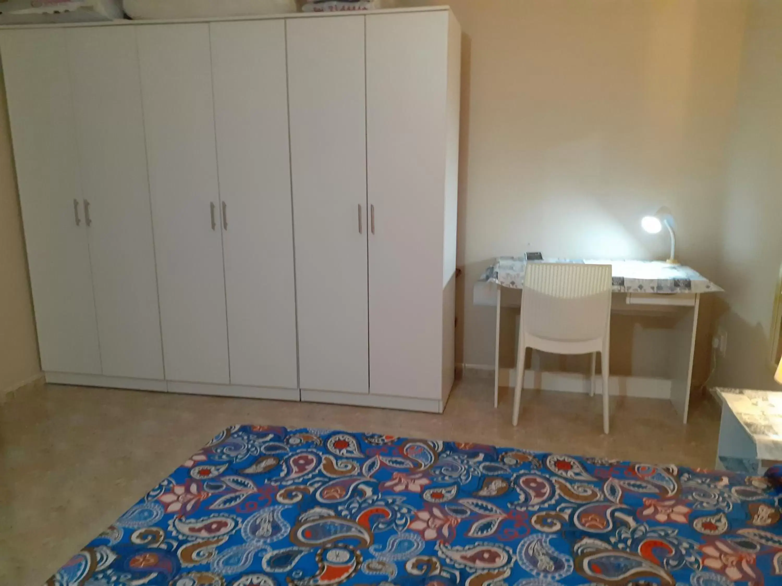 Comfort Triple Room with Shower in Black Gold Private Room Comfort Triple Room with Shower in Black Gold Private Room