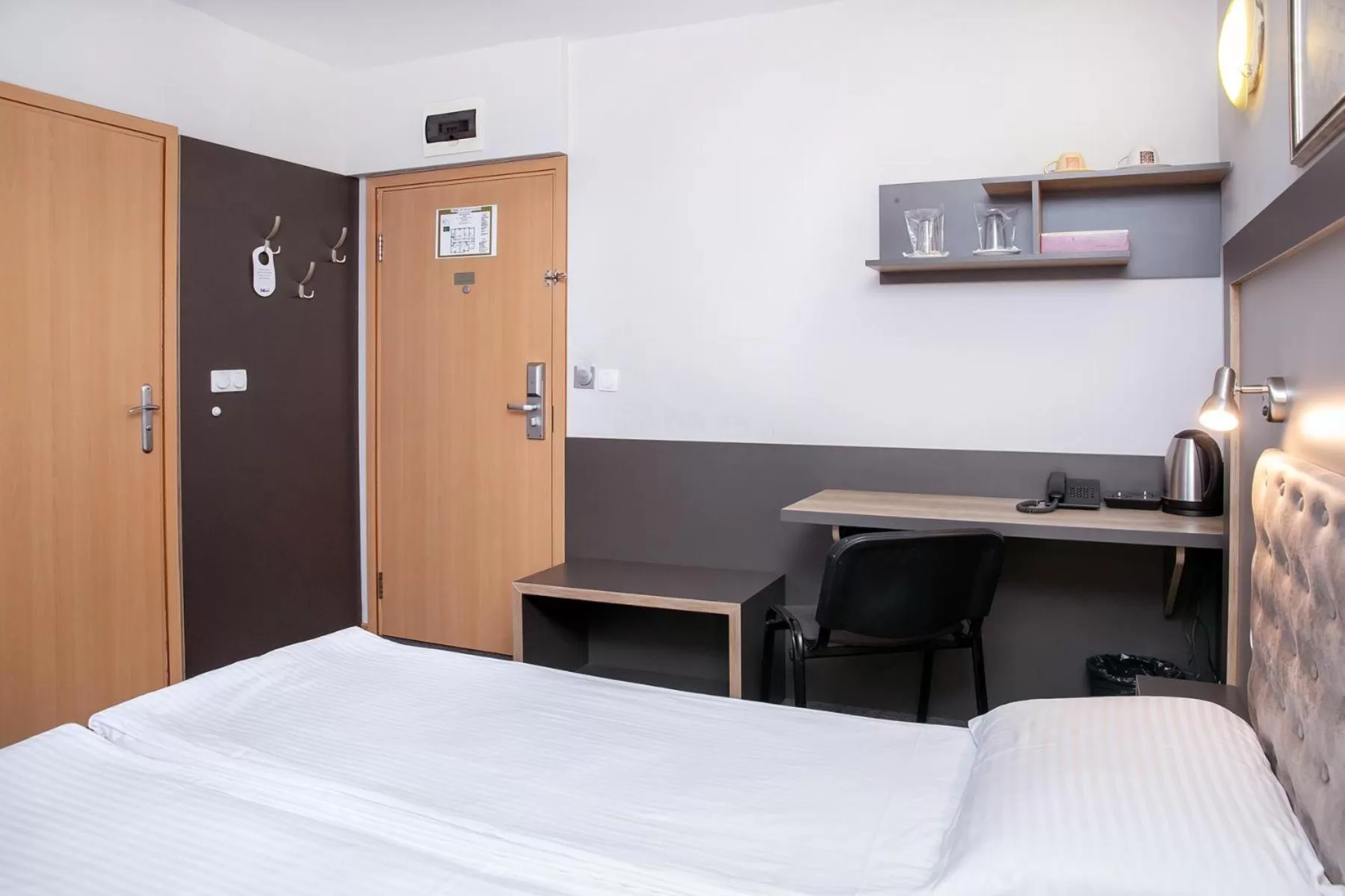 TV and multimedia, Bed in Hotel Niky