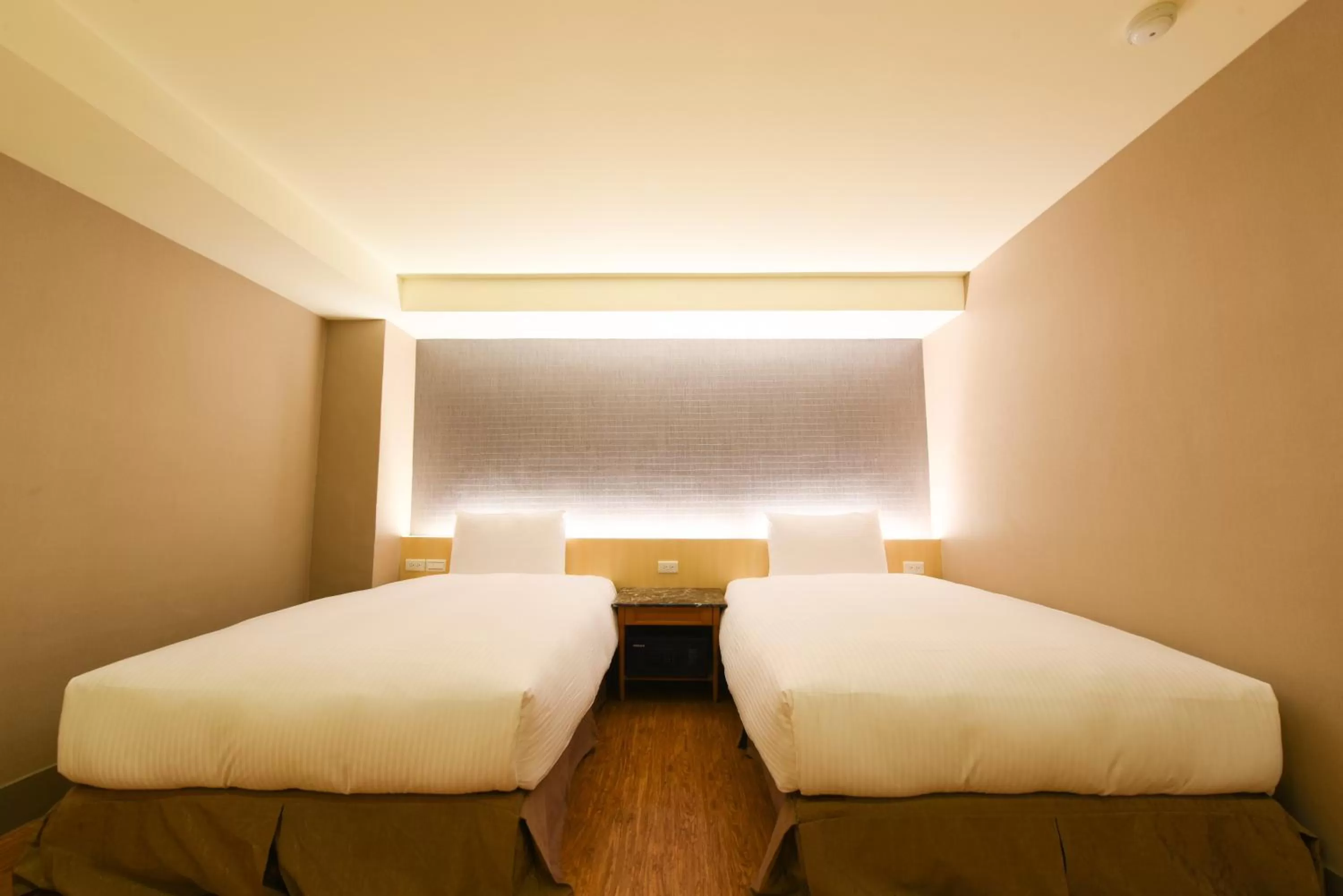 Photo of the whole room in Simple Life Kaohsiung