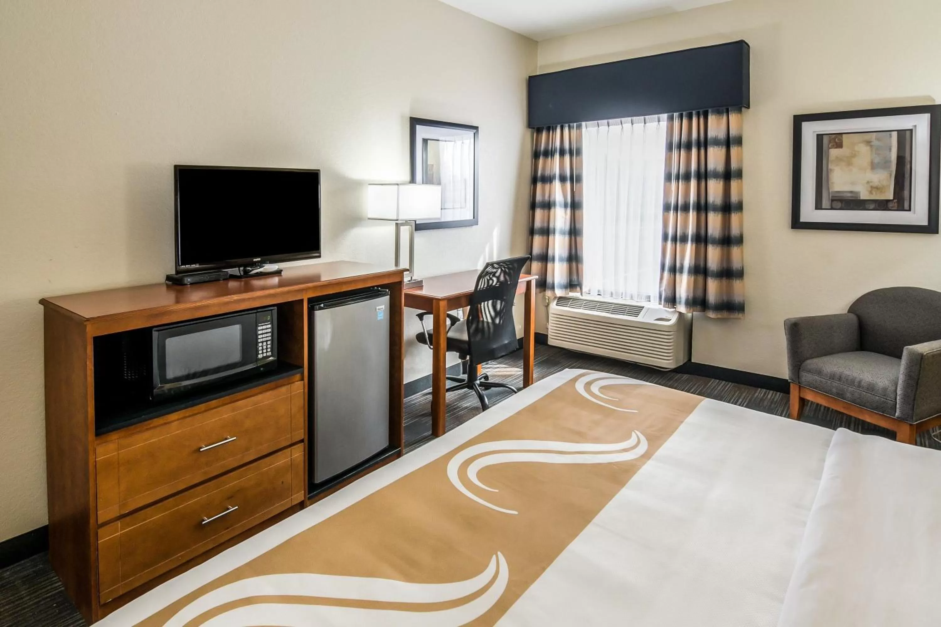 King Room - Accessible/Non-Smoking in Quality Inn Alexander City