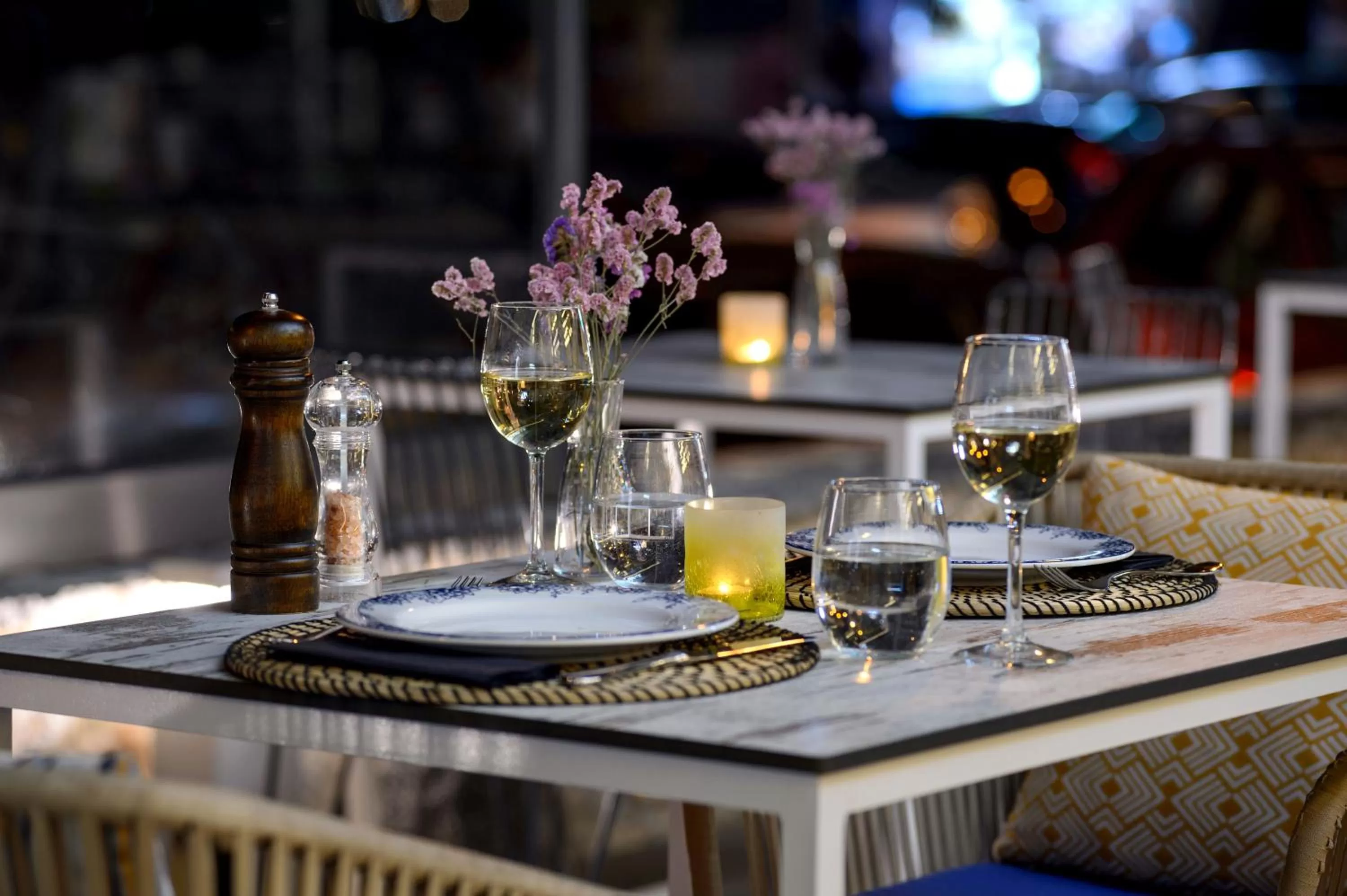 Restaurant/places to eat in Seasabelle Hotel near Athens Airport