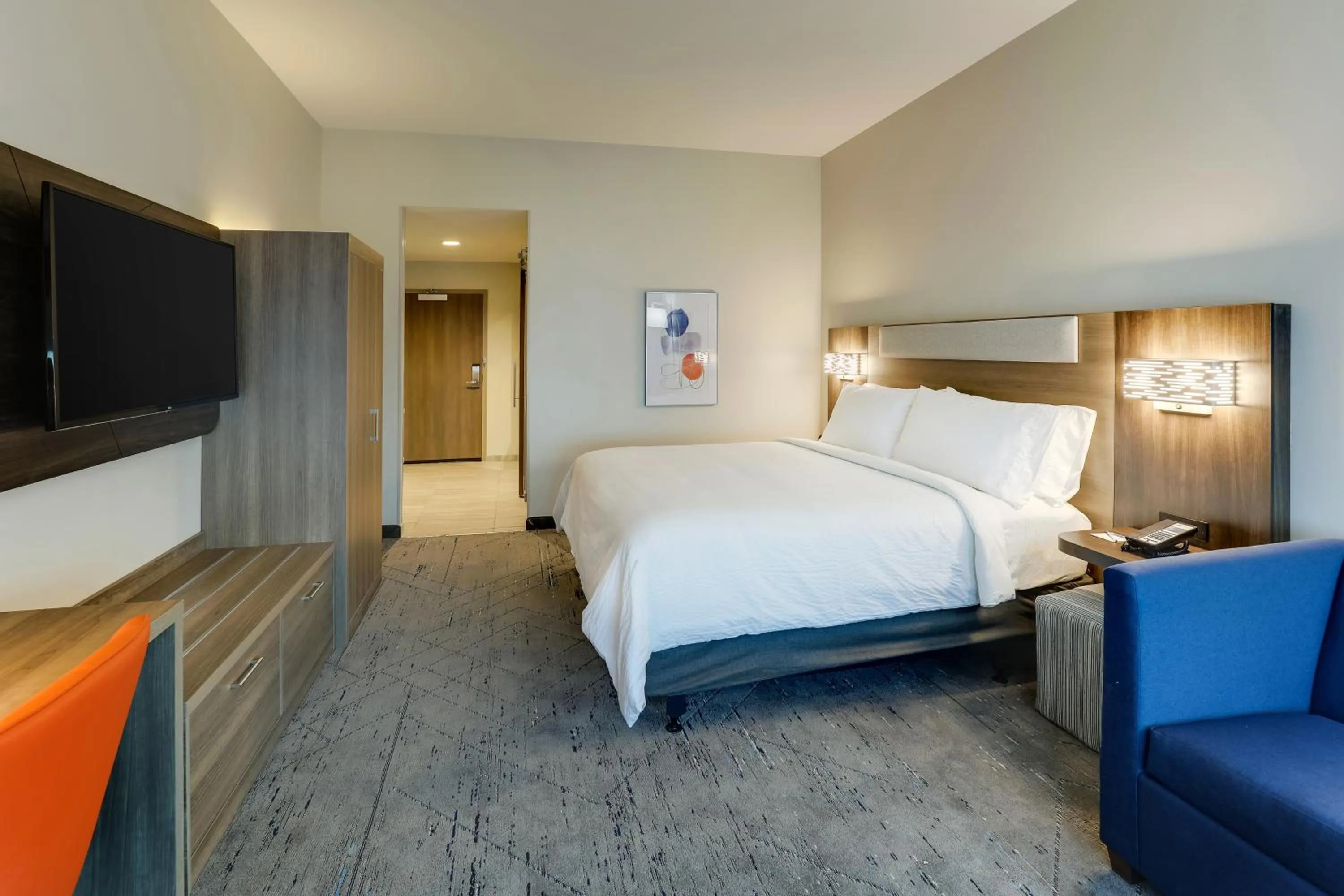 Bedroom, Bed in Holiday Inn Express Holly Springs - Raleigh Area by IHG