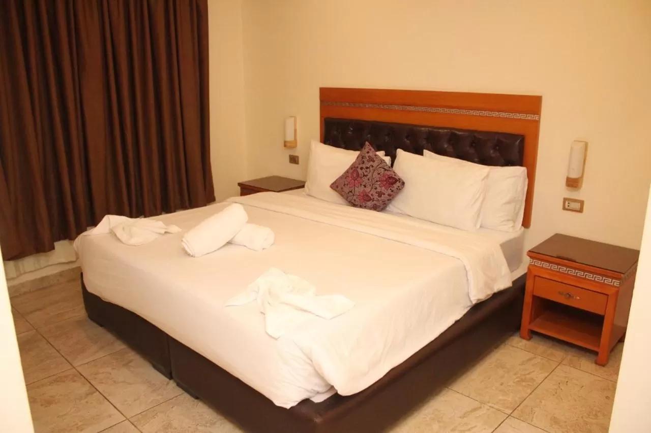 Bedroom, Bed in Jawharet Alswefiah Hotel Suites