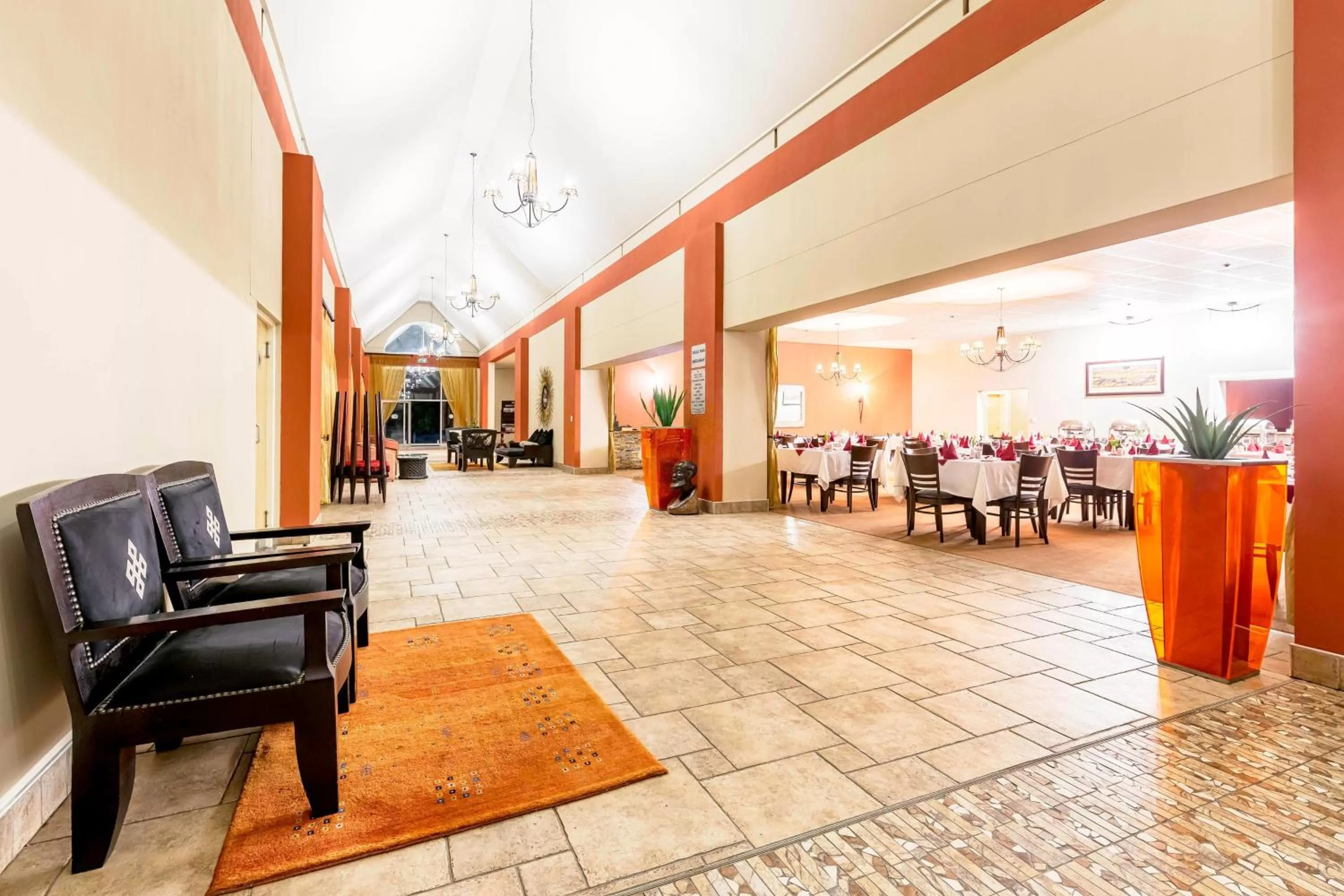 Restaurant/places to eat in Protea Hotel by Marriott Zambezi River Lodge