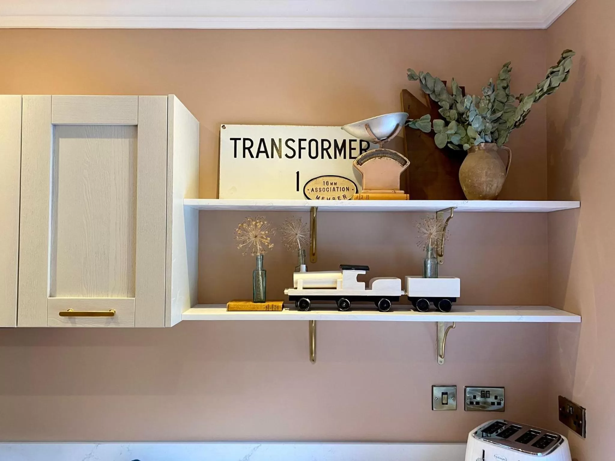 Railway House York by Chateau Anna