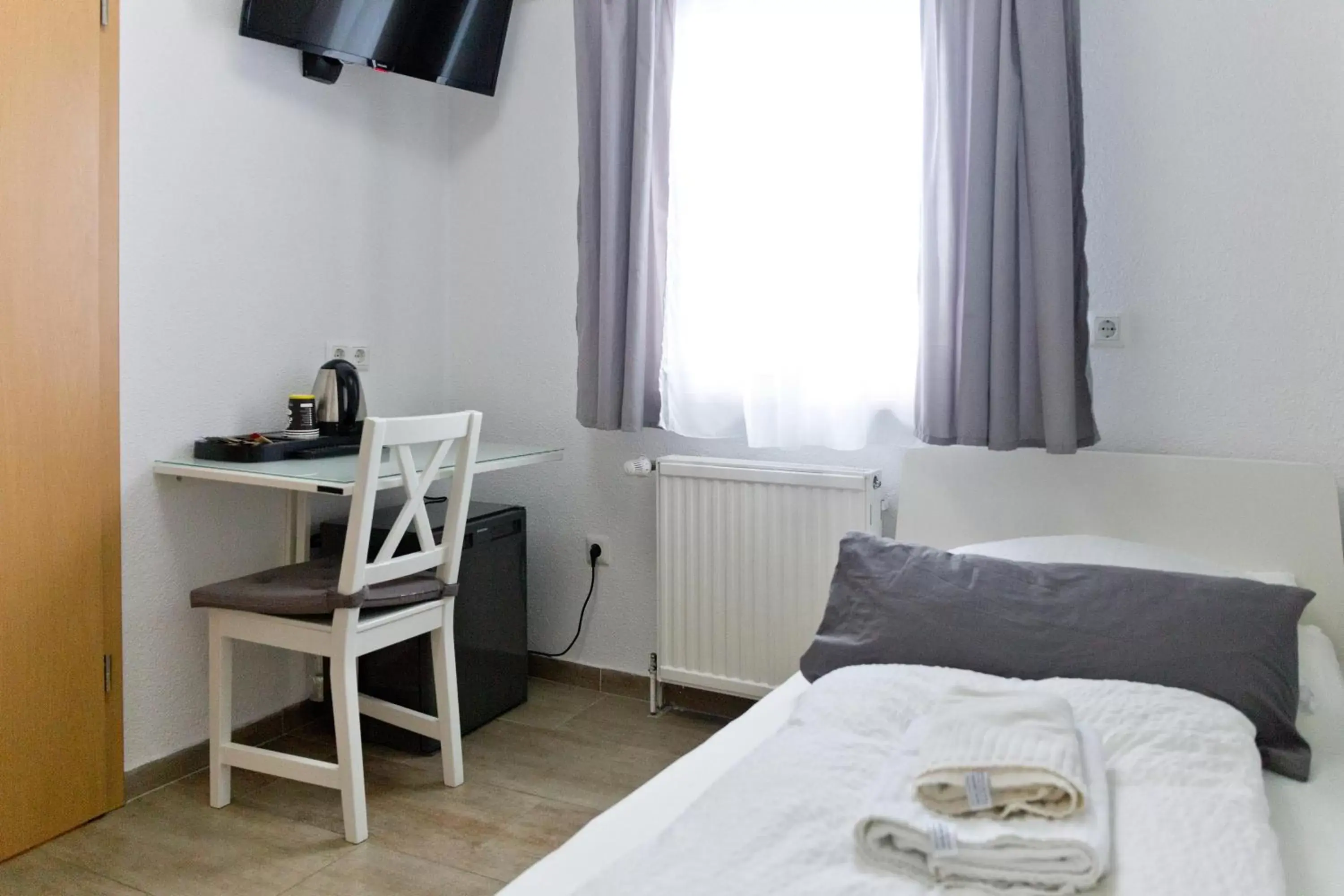 Economy Single Room, kleines Zimmer in Hotel Frankenthaler Hof Economy Single Room, kleines Zimmer in Hotel Frankenthaler Hof