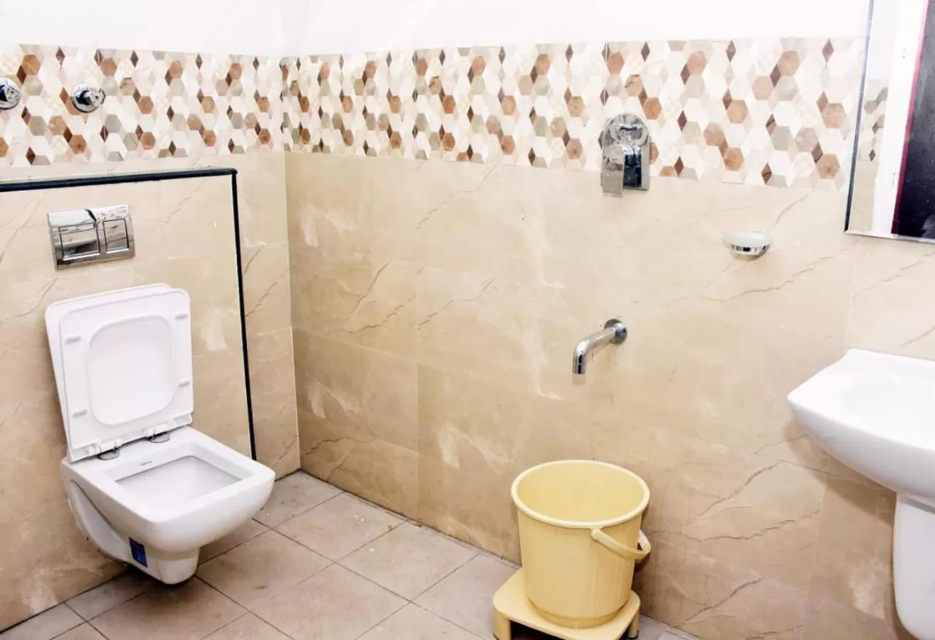 Bathroom in Hotel La Gowri, Coorg