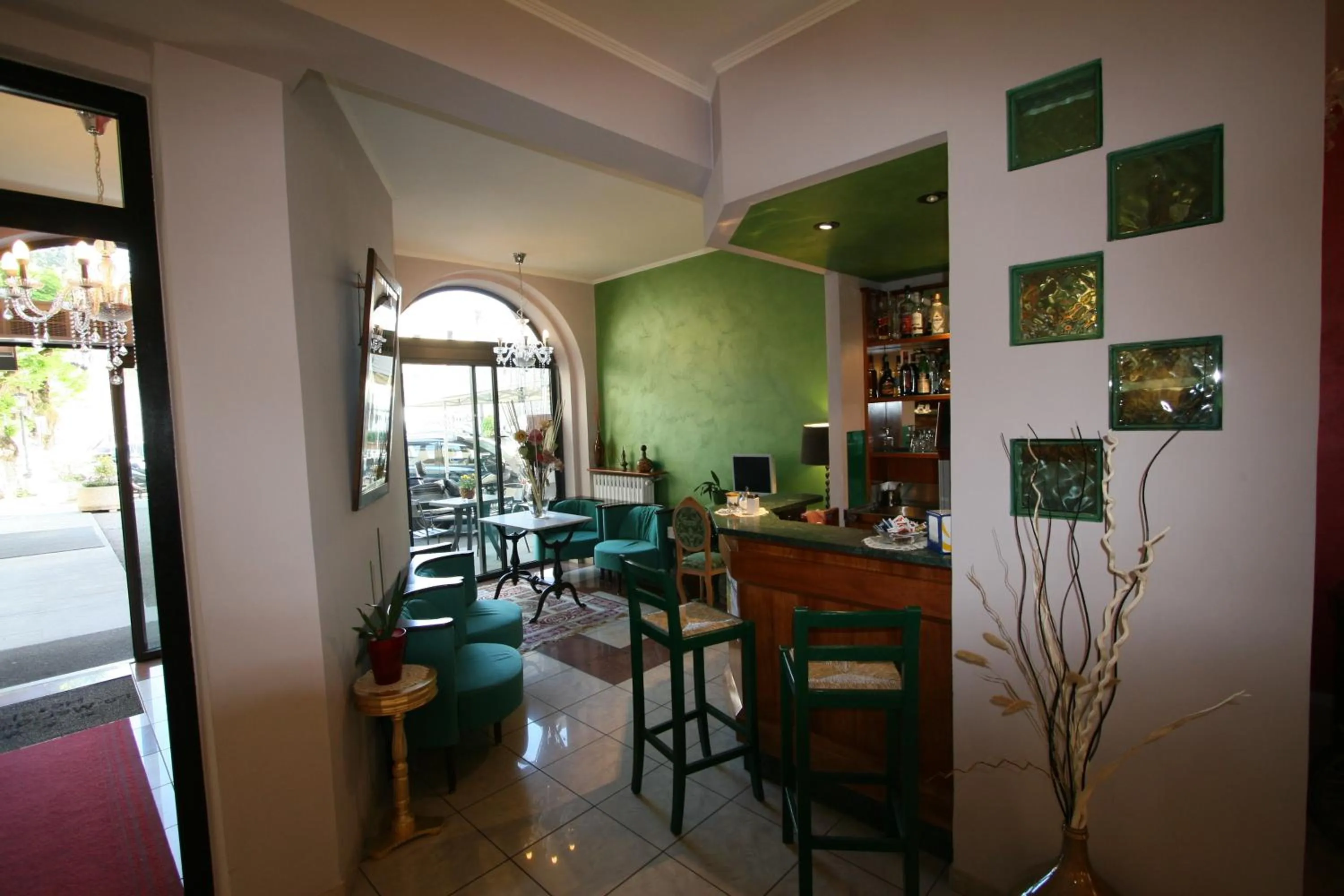 Lounge or bar in Hotel La Meridiana