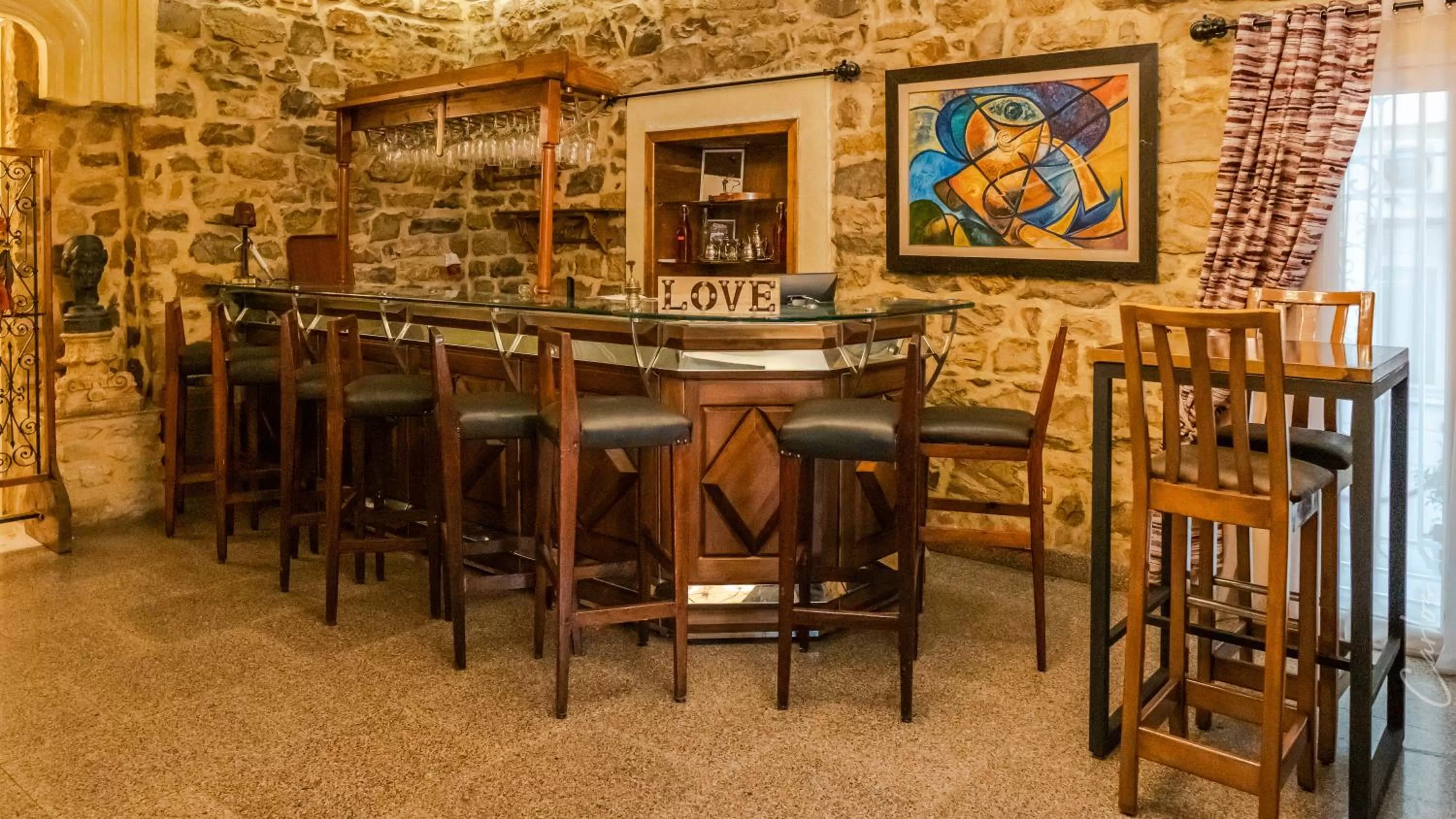 Lounge or bar, Restaurant/Places to Eat in HOTEL LAFAYETTE