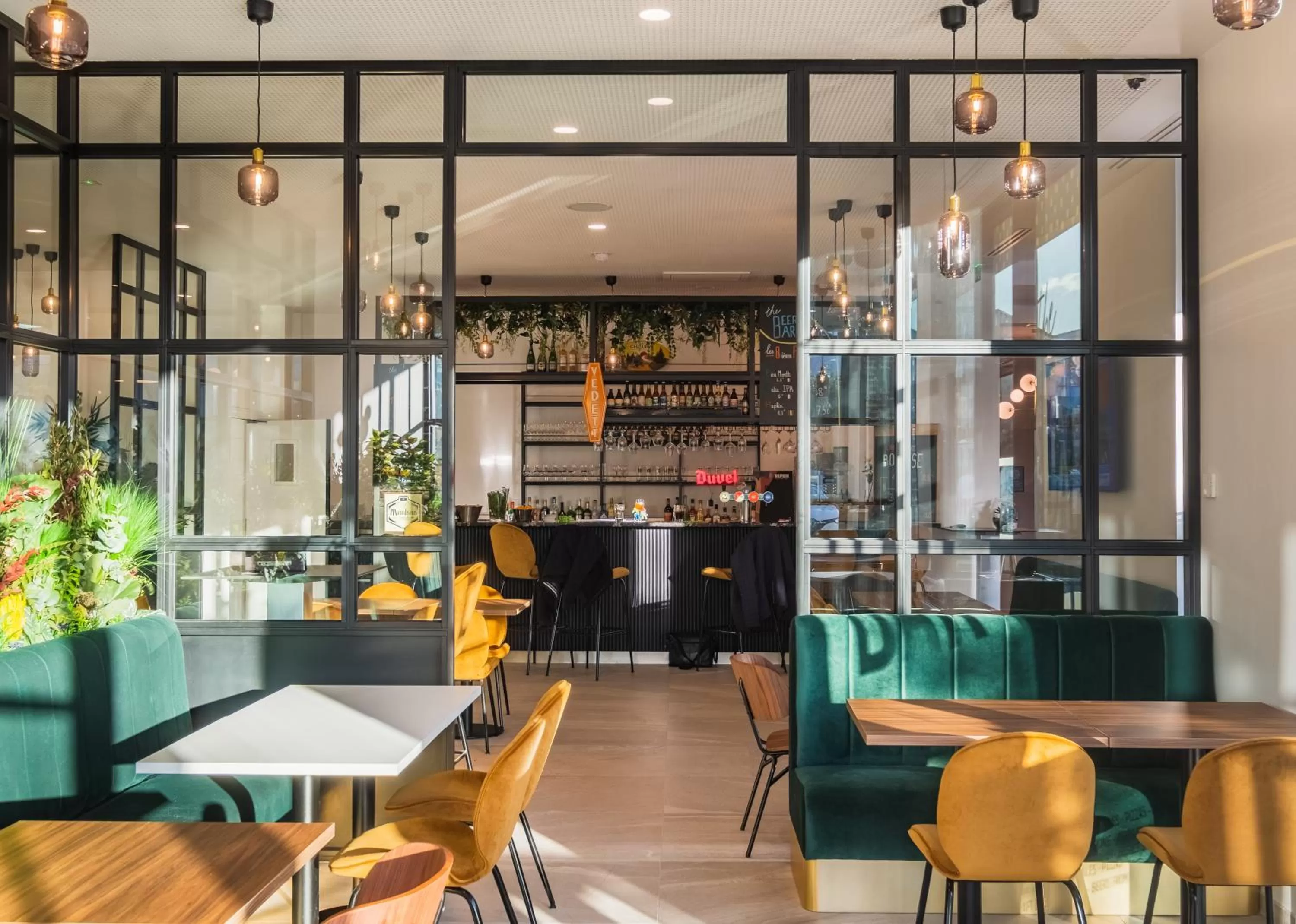 Restaurant/places to eat in KYRIAD LYON OUEST Limonest