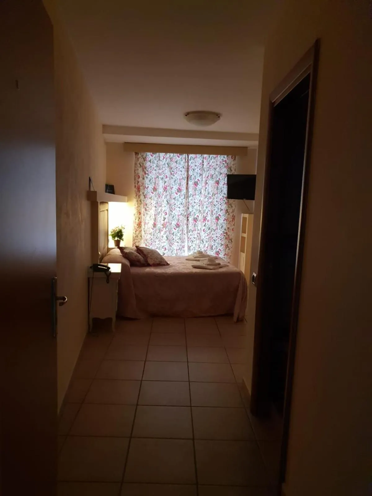 Shower, Bed in Albergo Del Centro Storico