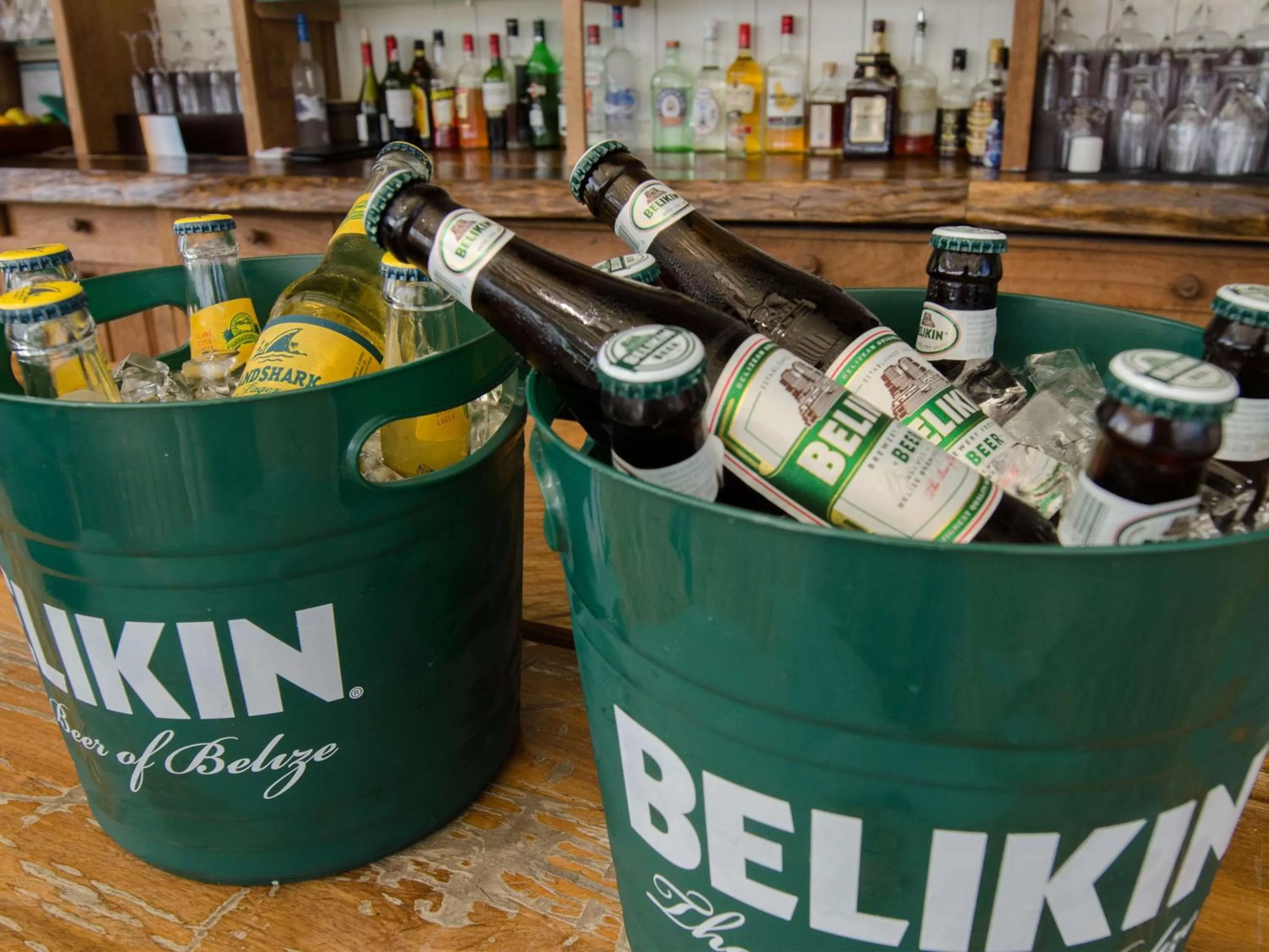 Lounge or bar in Mahogany Bay Resort and Beach Club, Curio Collection