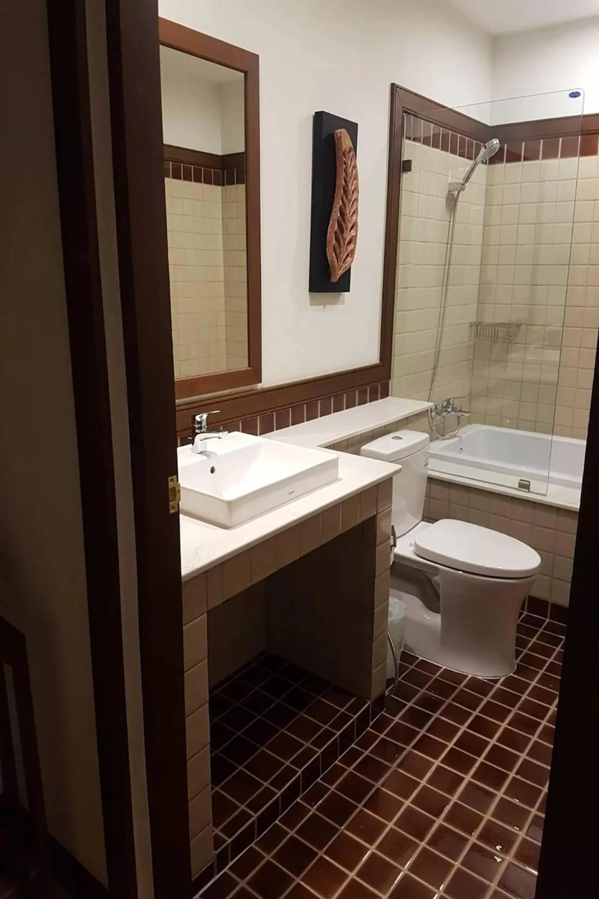 Shower in Villa Sanpakoi