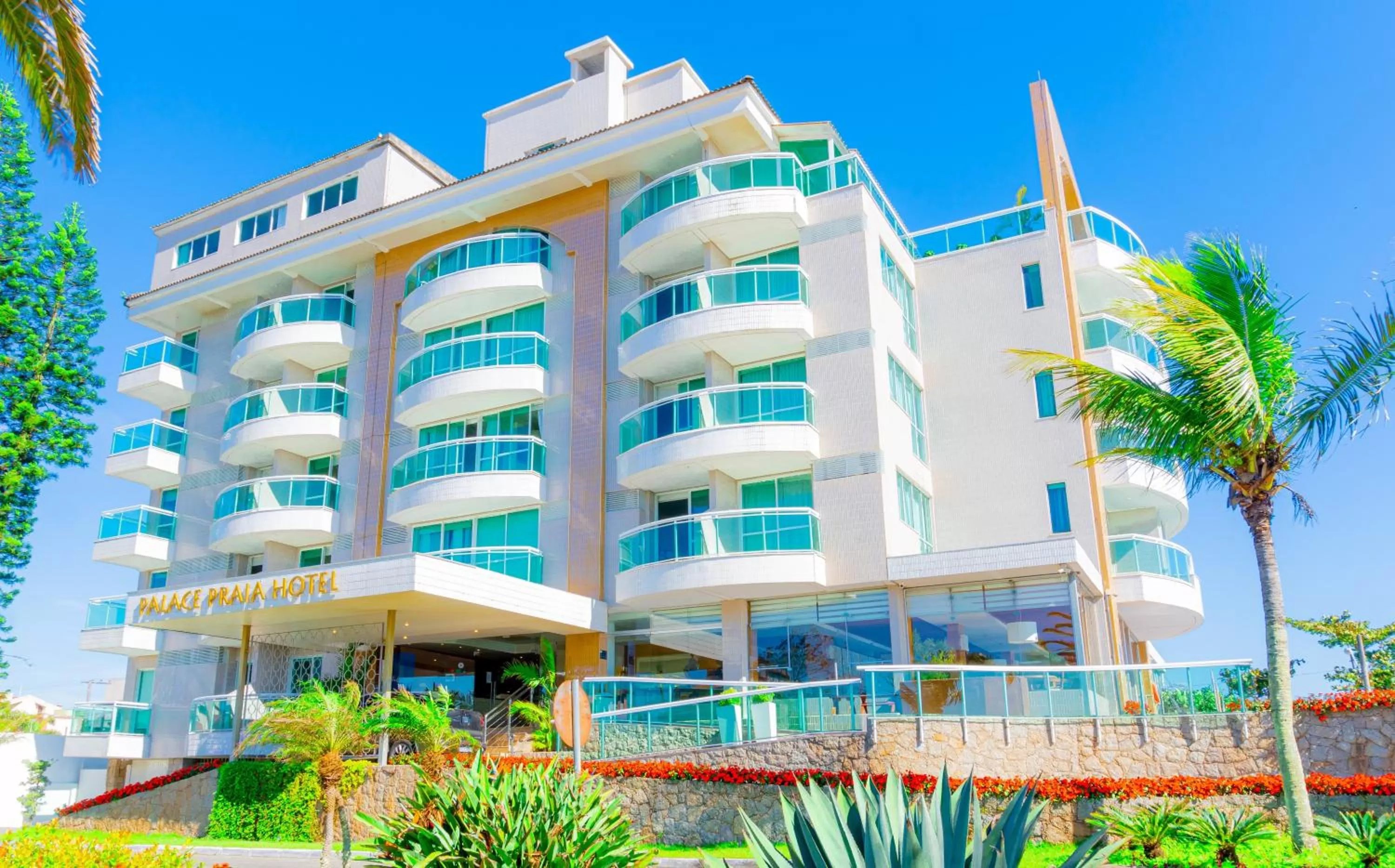 Property building in Palace Praia Hotel