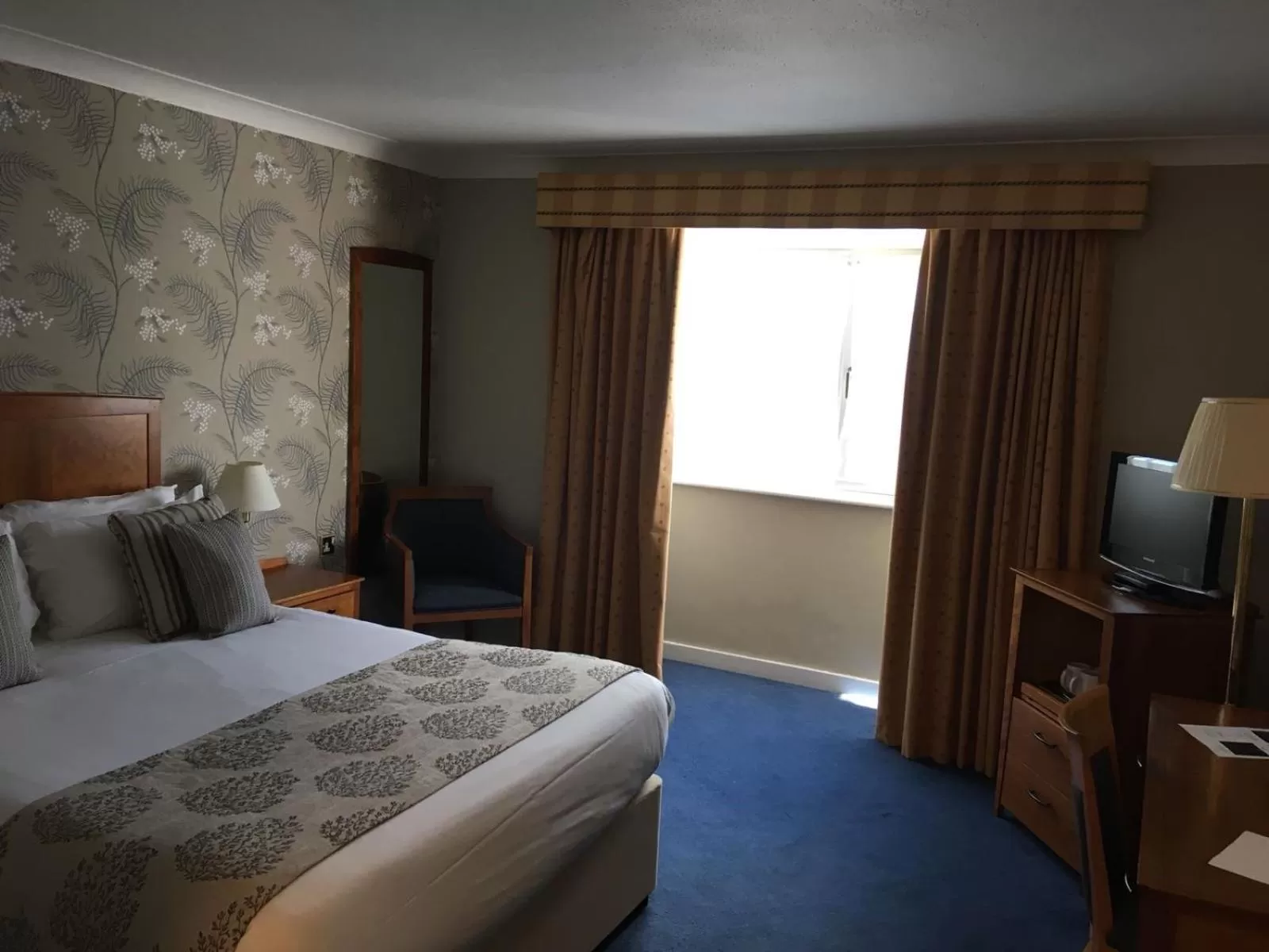 Superior Double Room in Red Lion Hotel