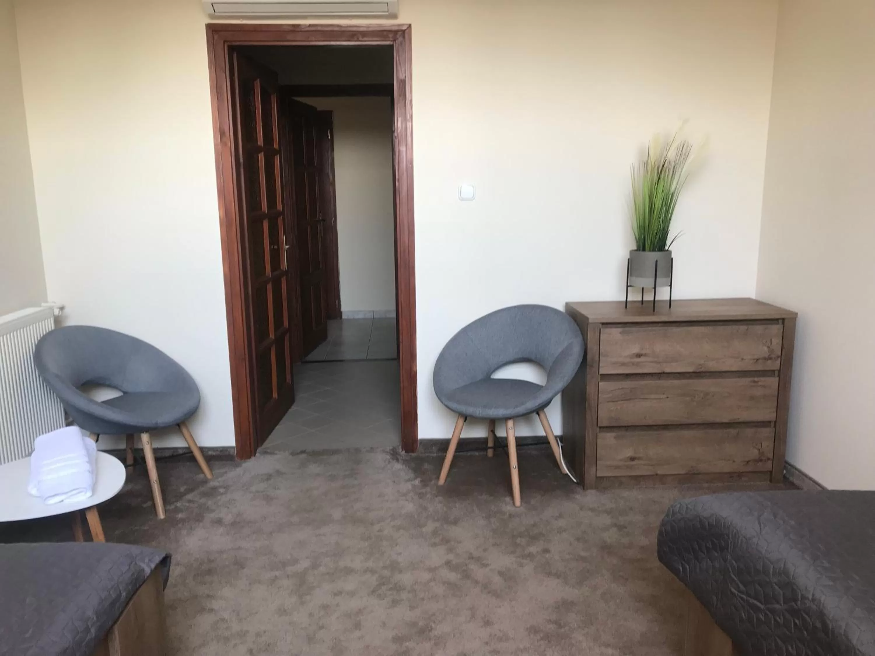 Seating Area in Sempre Étterem És Panzió