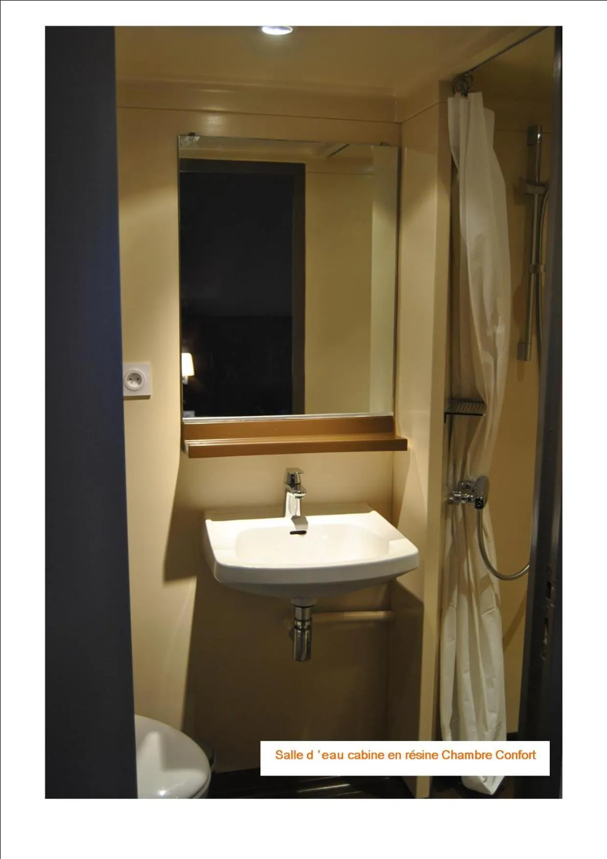 Bathroom in Hôtel CAP VERT en Aveyron