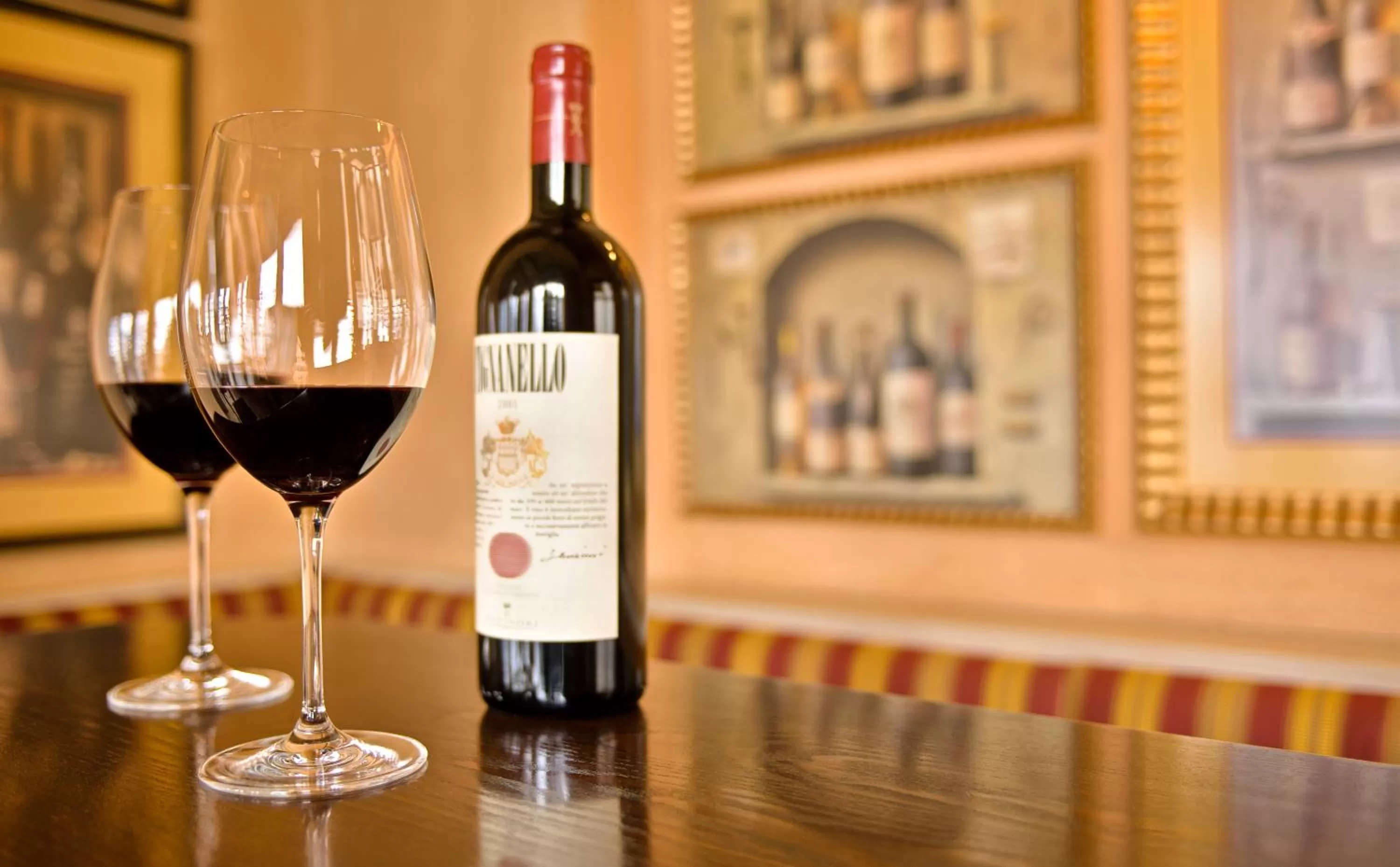 Lounge or bar in Hotel Zum Jungen Römer