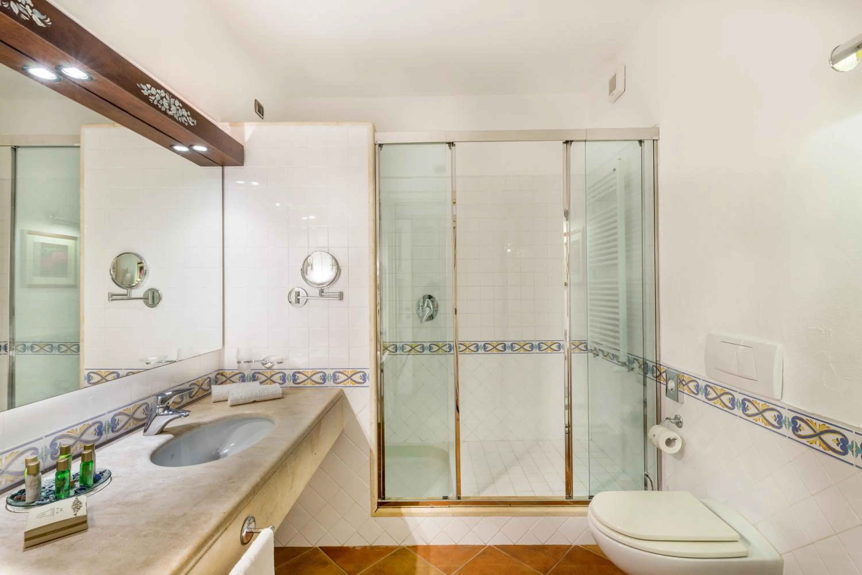 Shower in La Vecchia Fonte Boutique Hotel