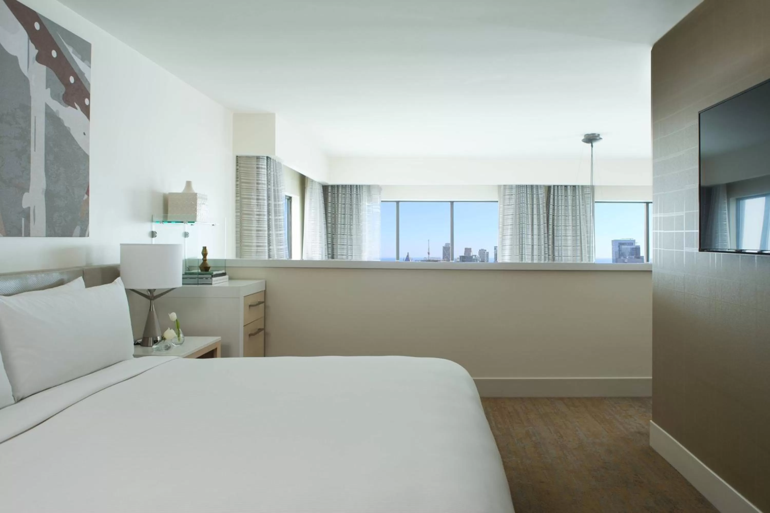 Bedroom, Bed in Chicago Marriott Downtown Magnificent Mile