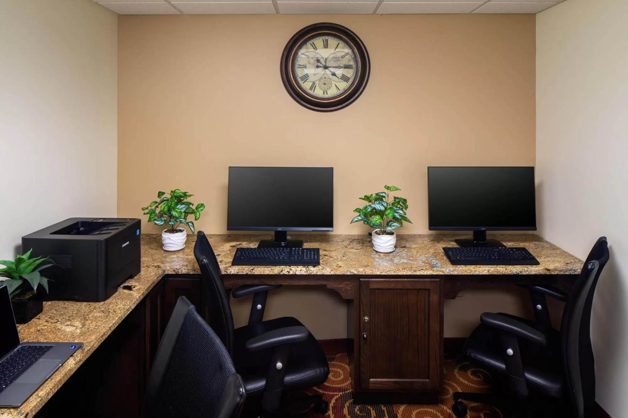 Business facilities in Best Western University Inn