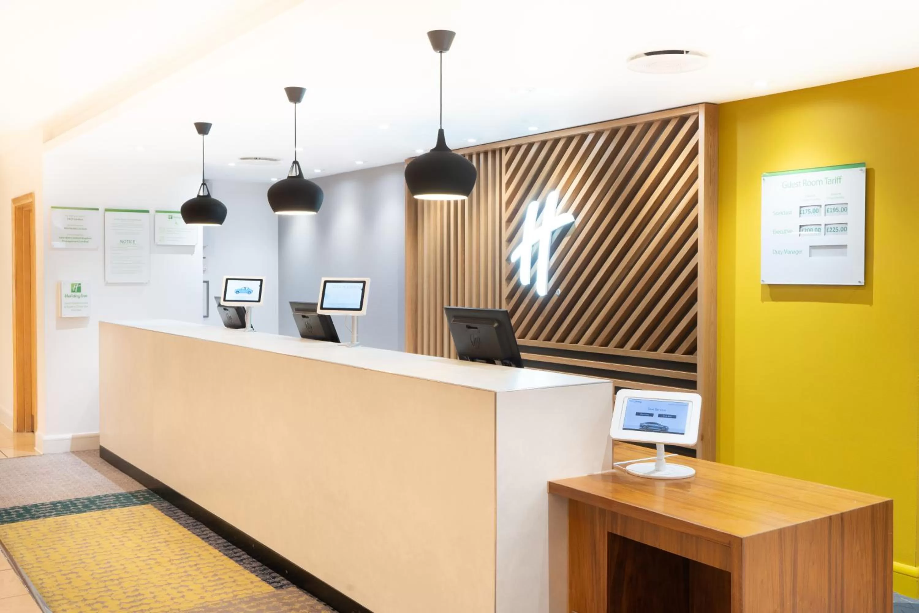 Lobby or reception in Holiday Inn Southampton Eastleigh by IHG