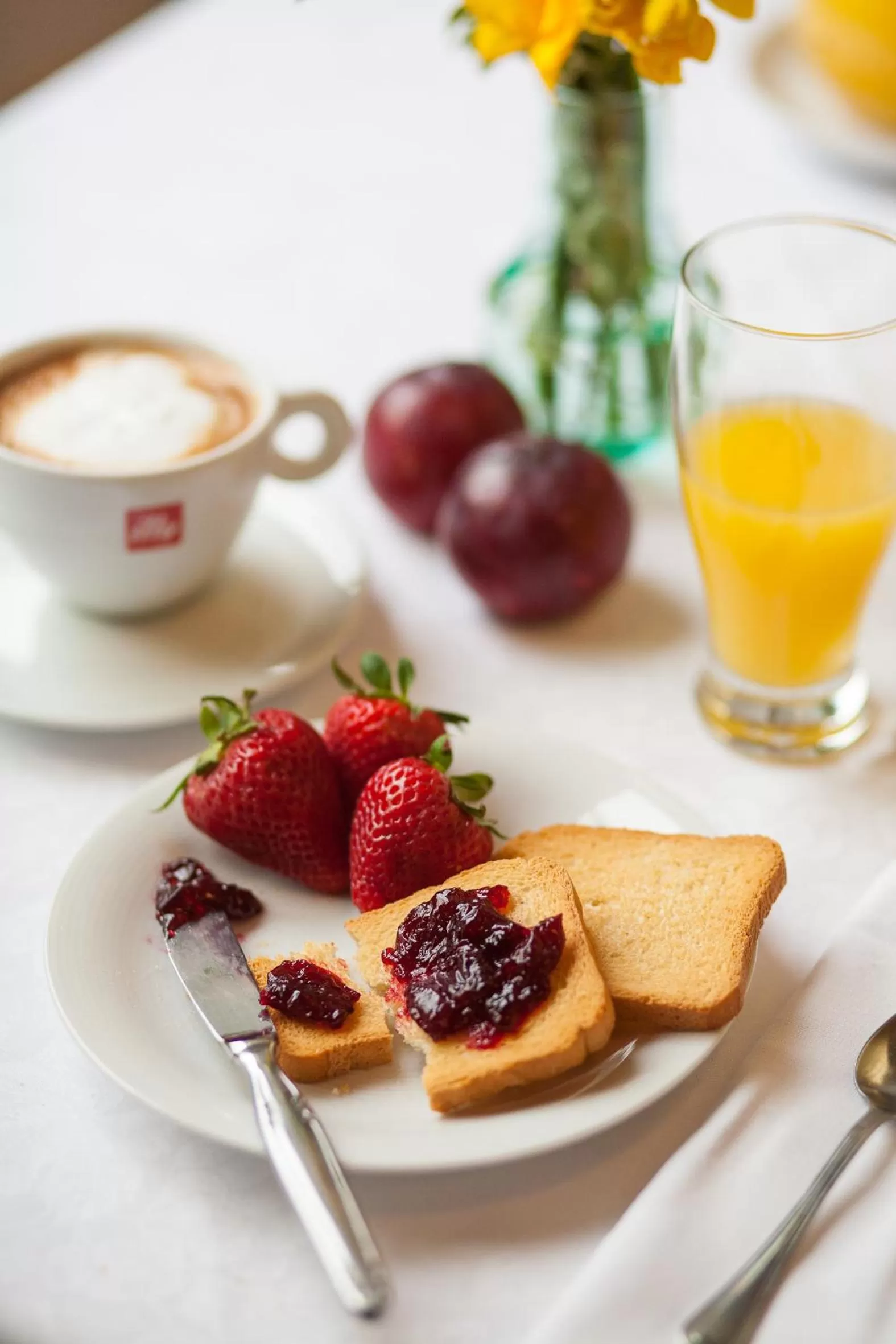 Breakfast in Hotel Gambara