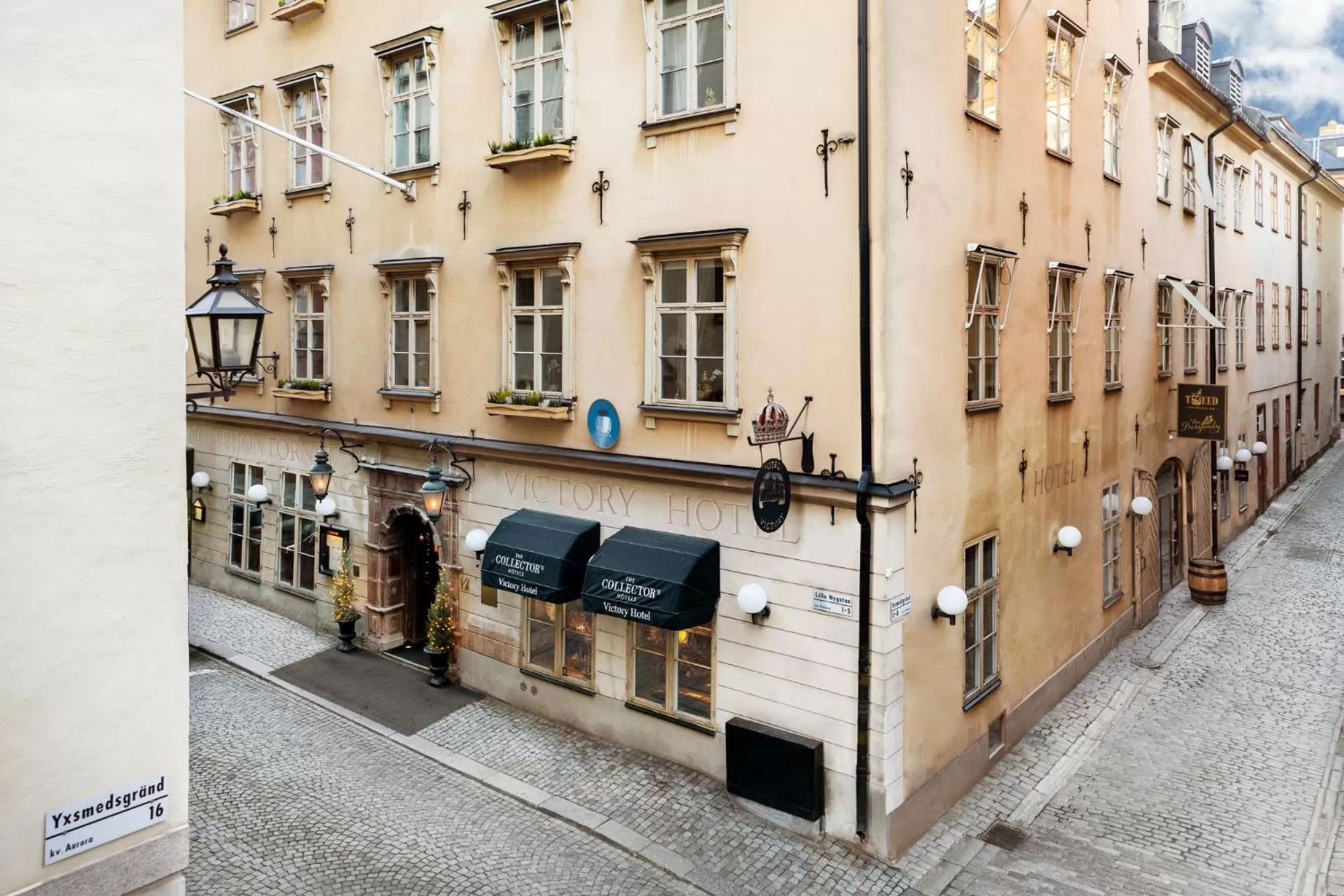 Facade/entrance in Victory Apartments