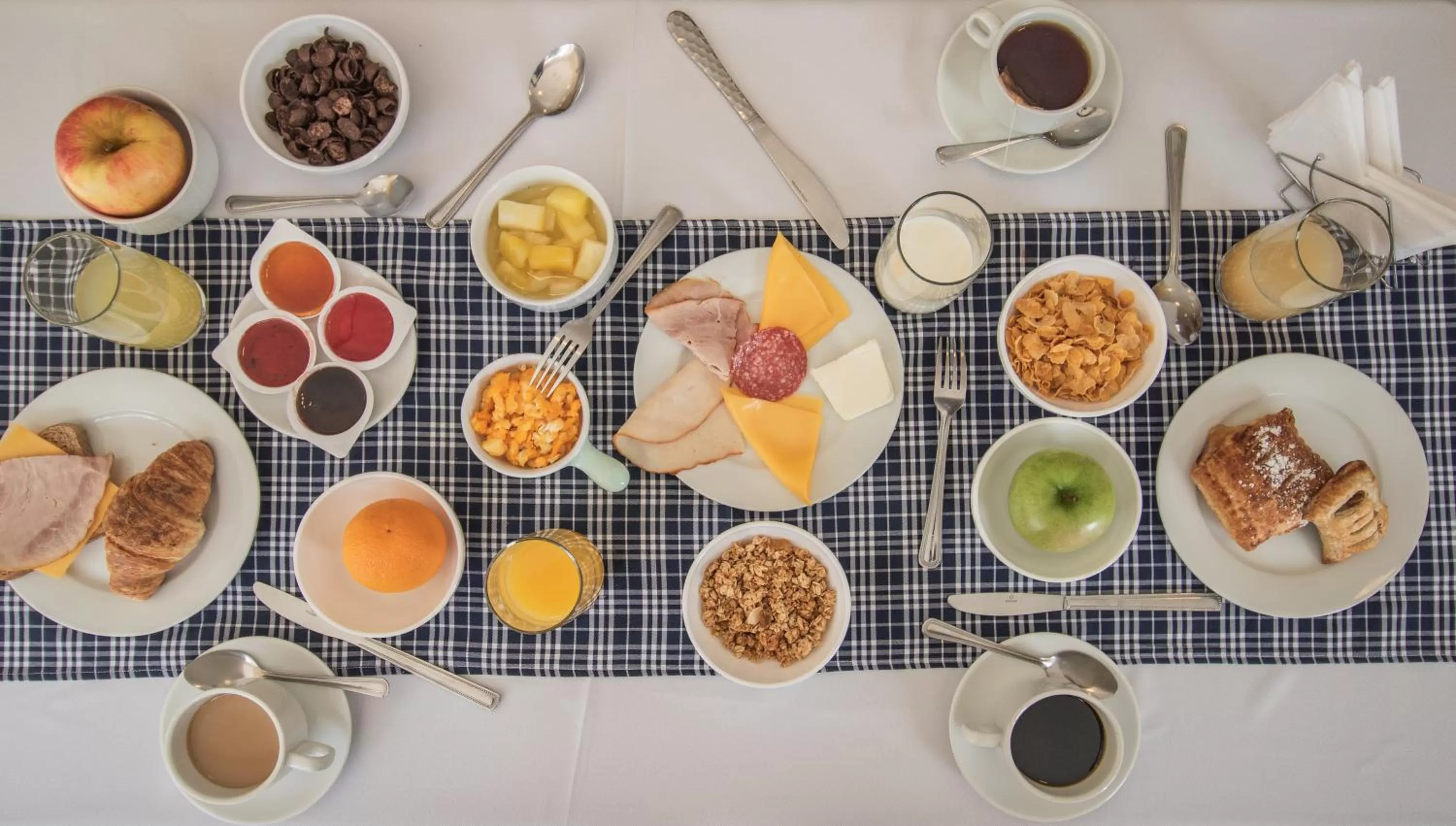 Buffet breakfast, Breakfast in Trotamundos