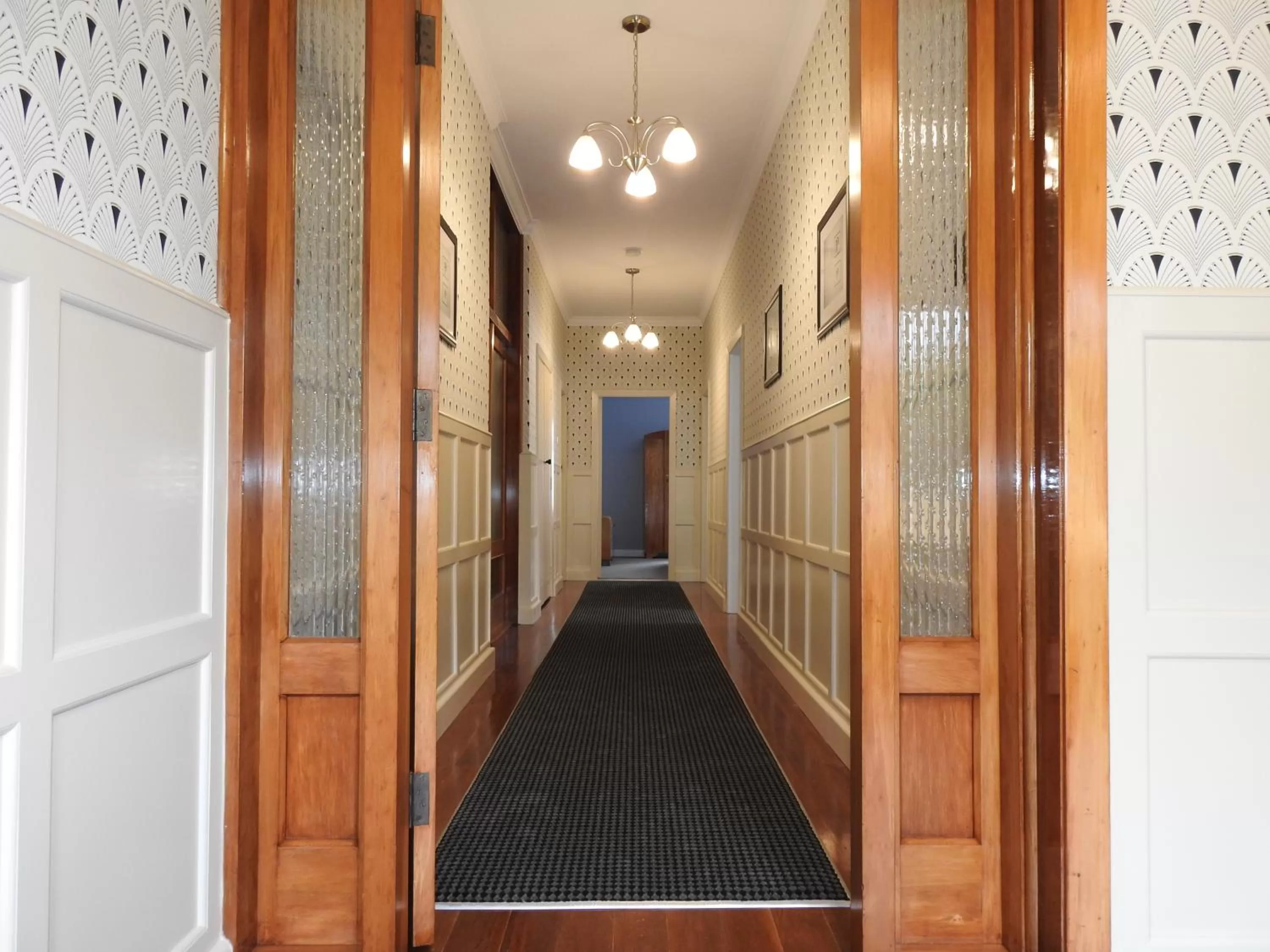 Facade/entrance in Gardner Court Motel