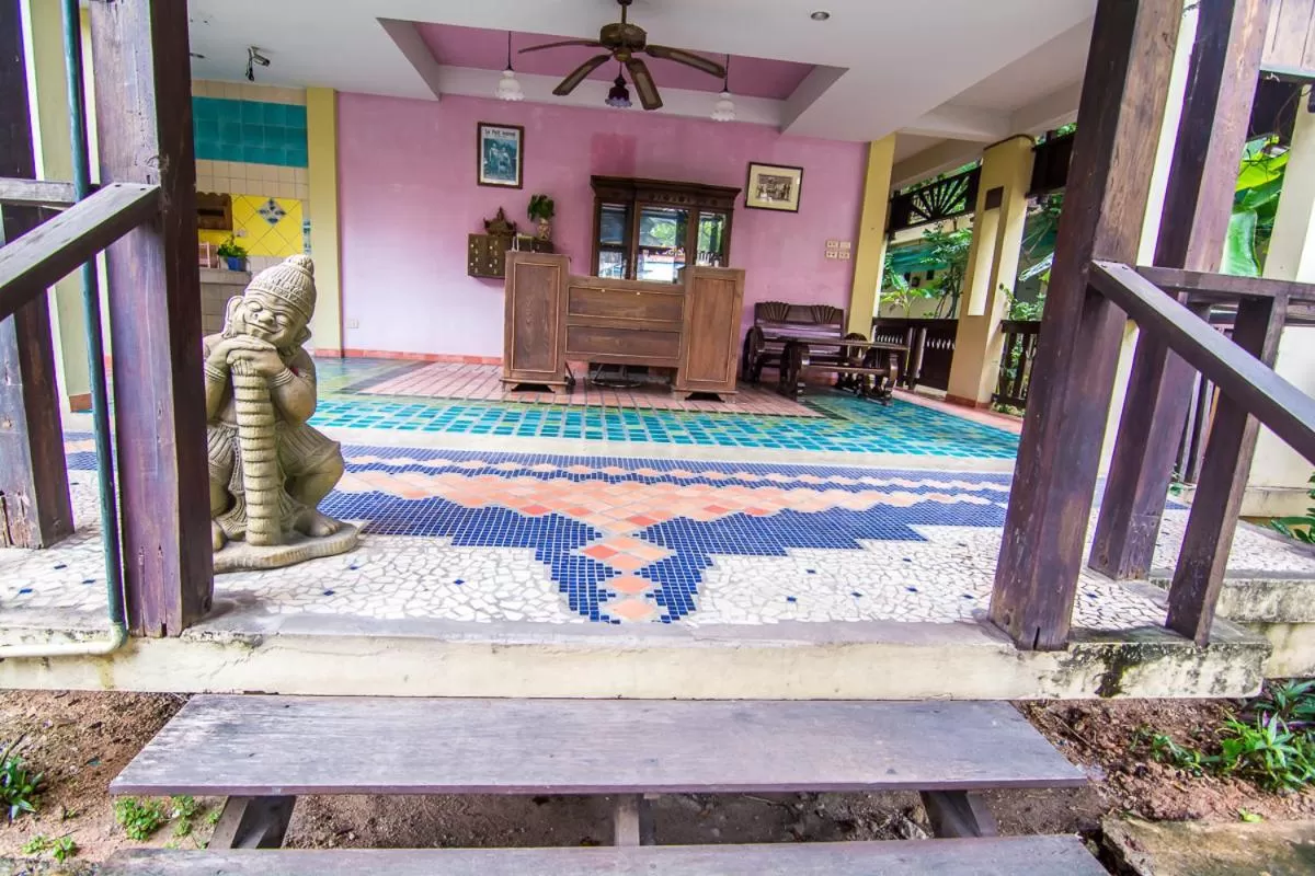 Other in Sutus Court 2