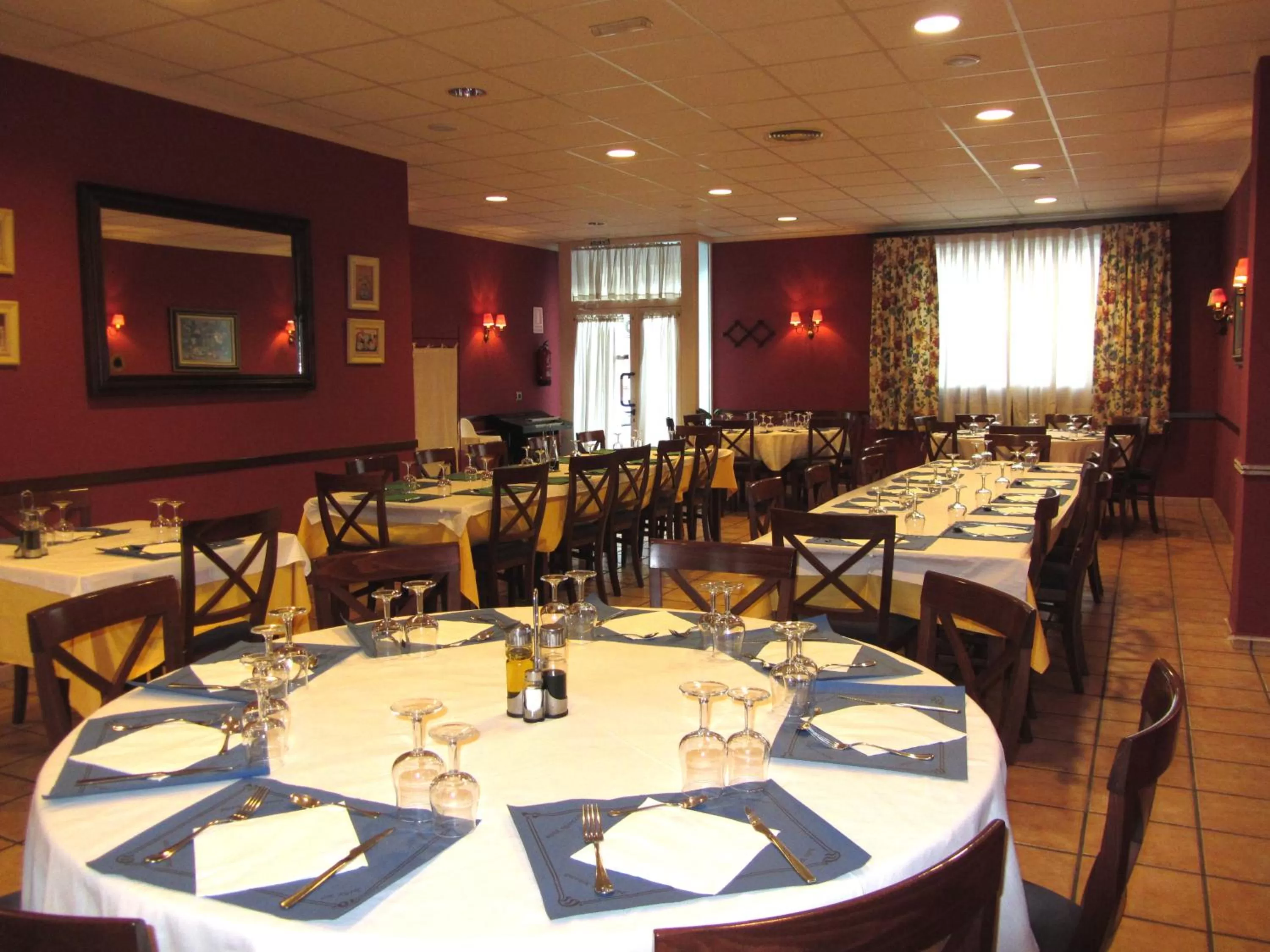 Restaurant/places to eat in Hotel Villa de Utrillas