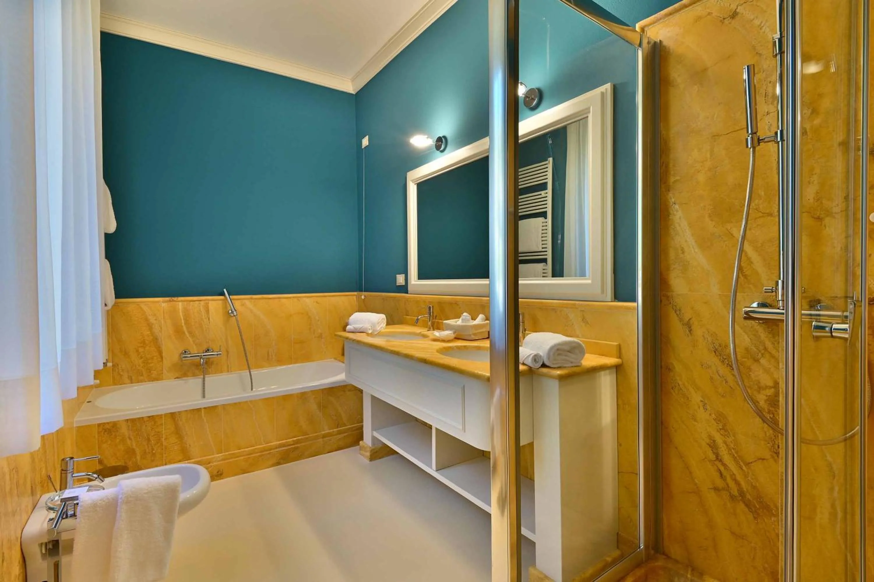 Shower in Hotel Villa Fiordaliso