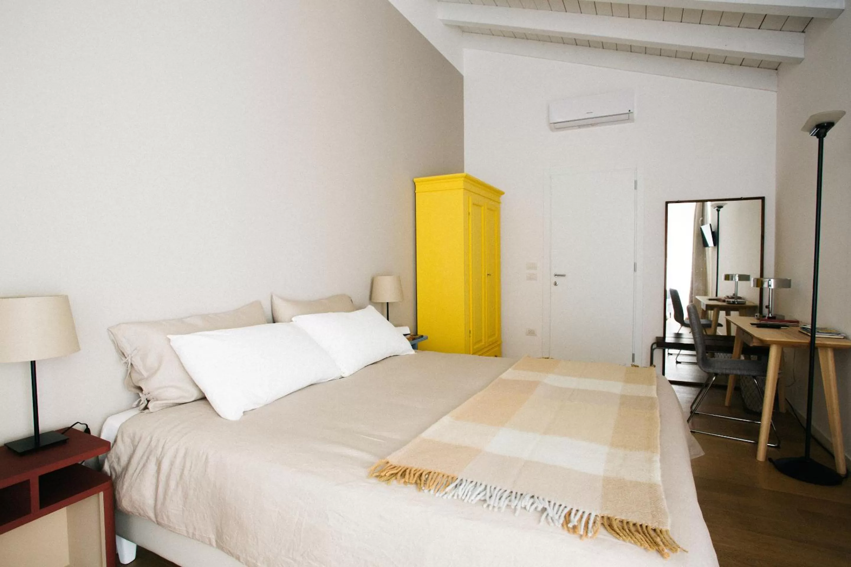 Photo of the whole room in SoloQui