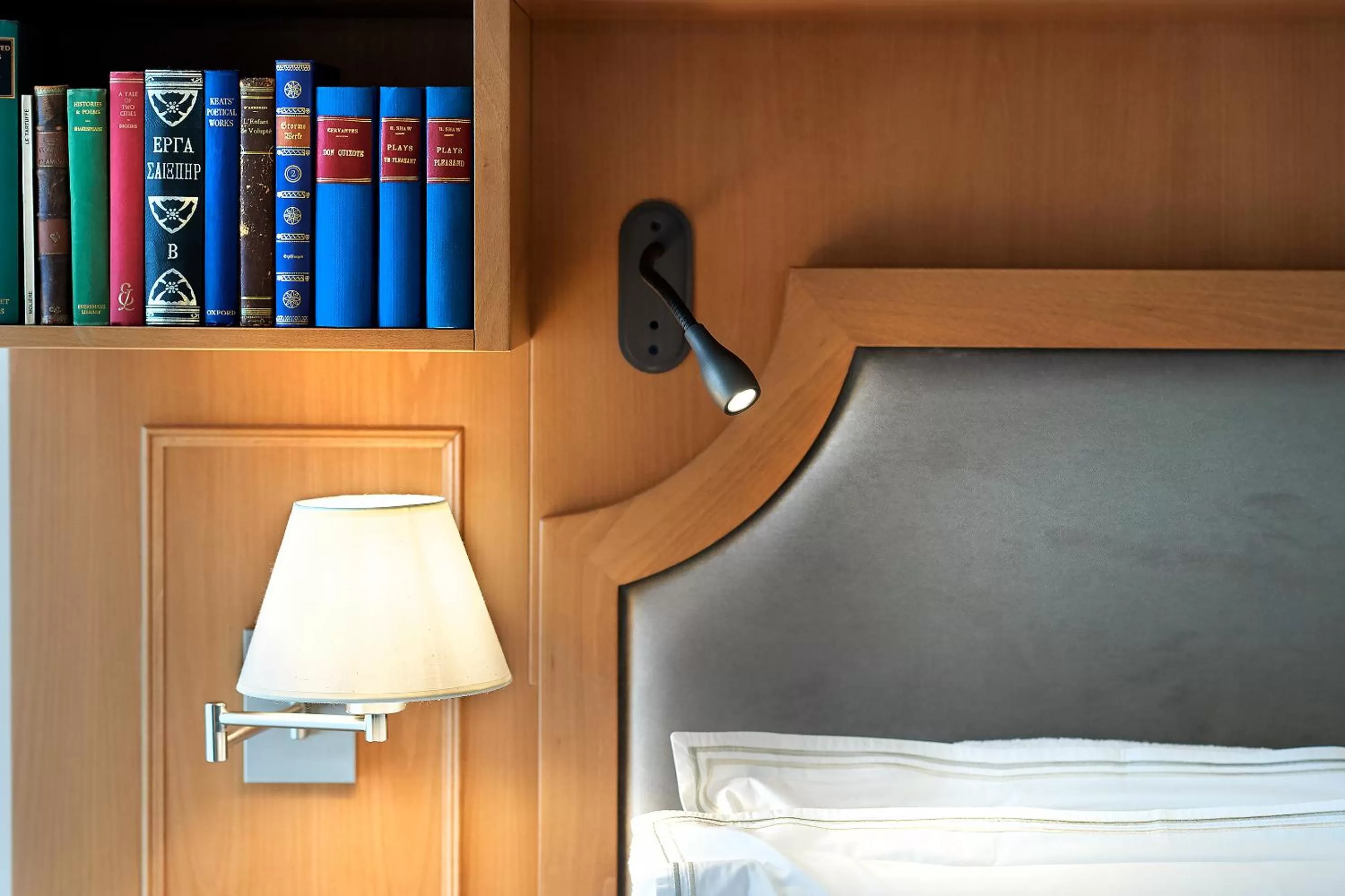 Bed in Legacy Gastro Suites