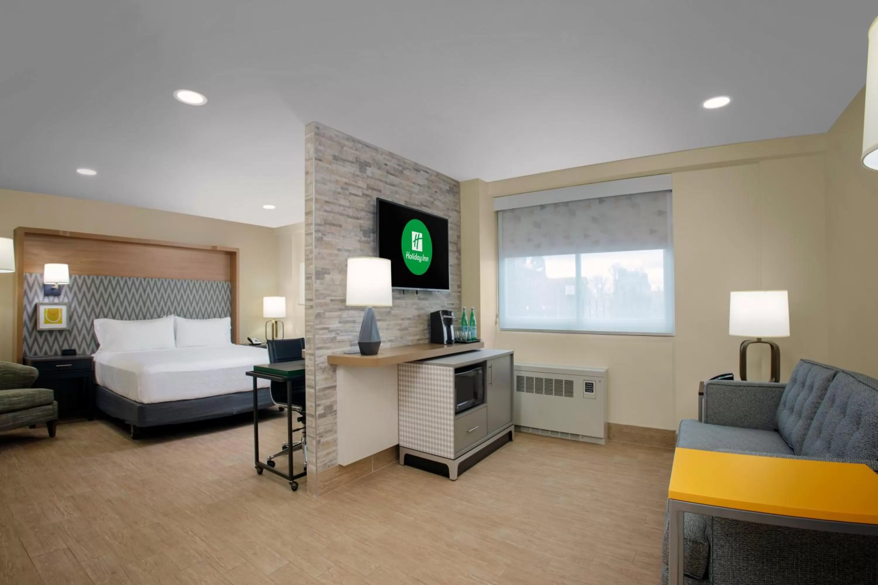 Photo of the whole room, Bed in Holiday Inn Binghamton-Downtown Hawley Street by IHG