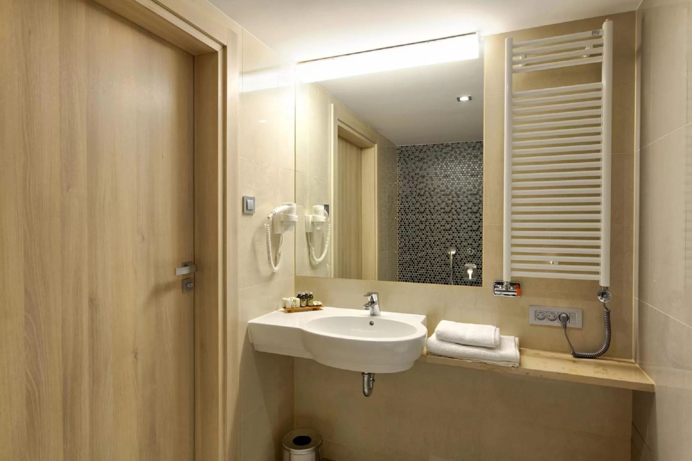 Bedroom in Bristol Art & Medical SPA