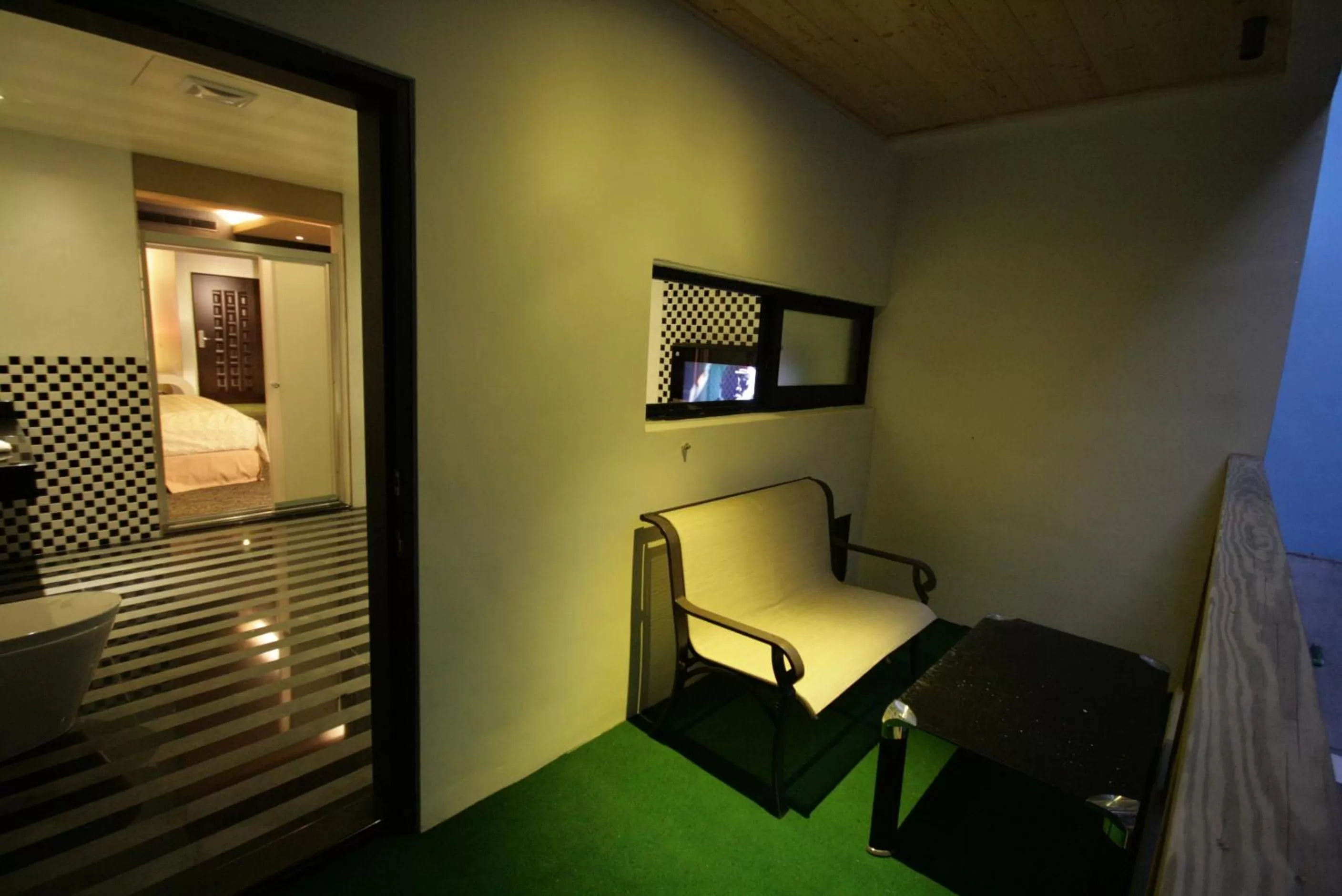 Balcony/Terrace, Bed in Fairy Tale City Motel