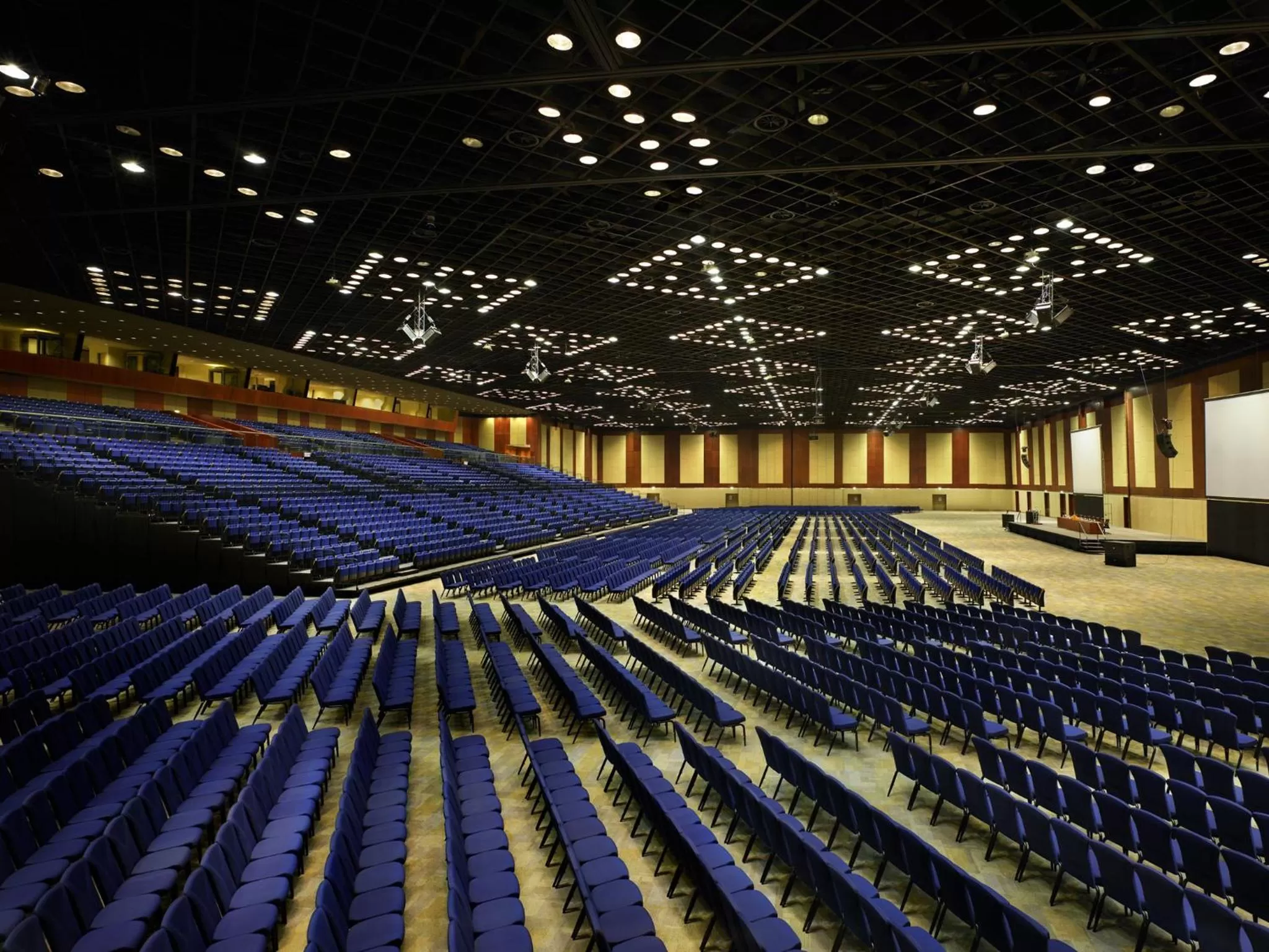 Business facilities in Novotel Hyderabad Convention Centre