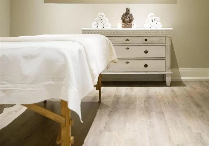 Massage, Bed in The Quogue Club