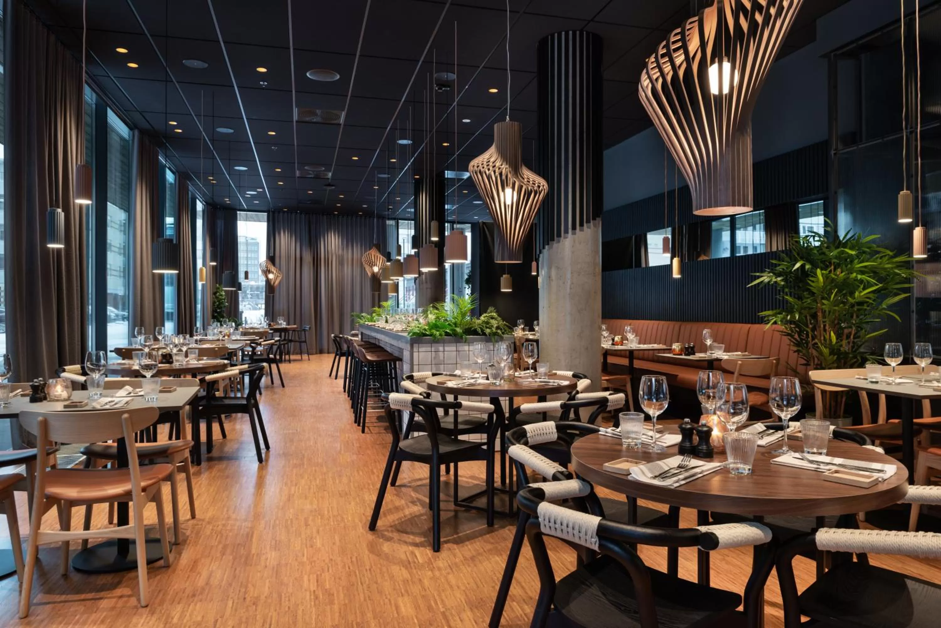 Restaurant/places to eat in Quality Hotel River Station