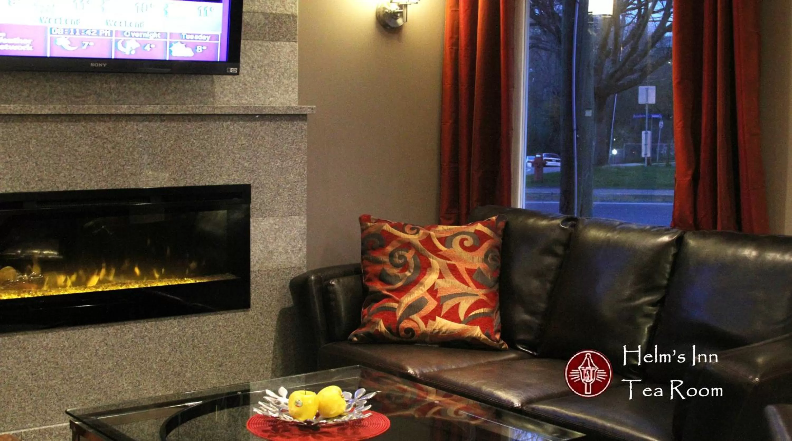 Restaurant/places to eat in Helm's Inn