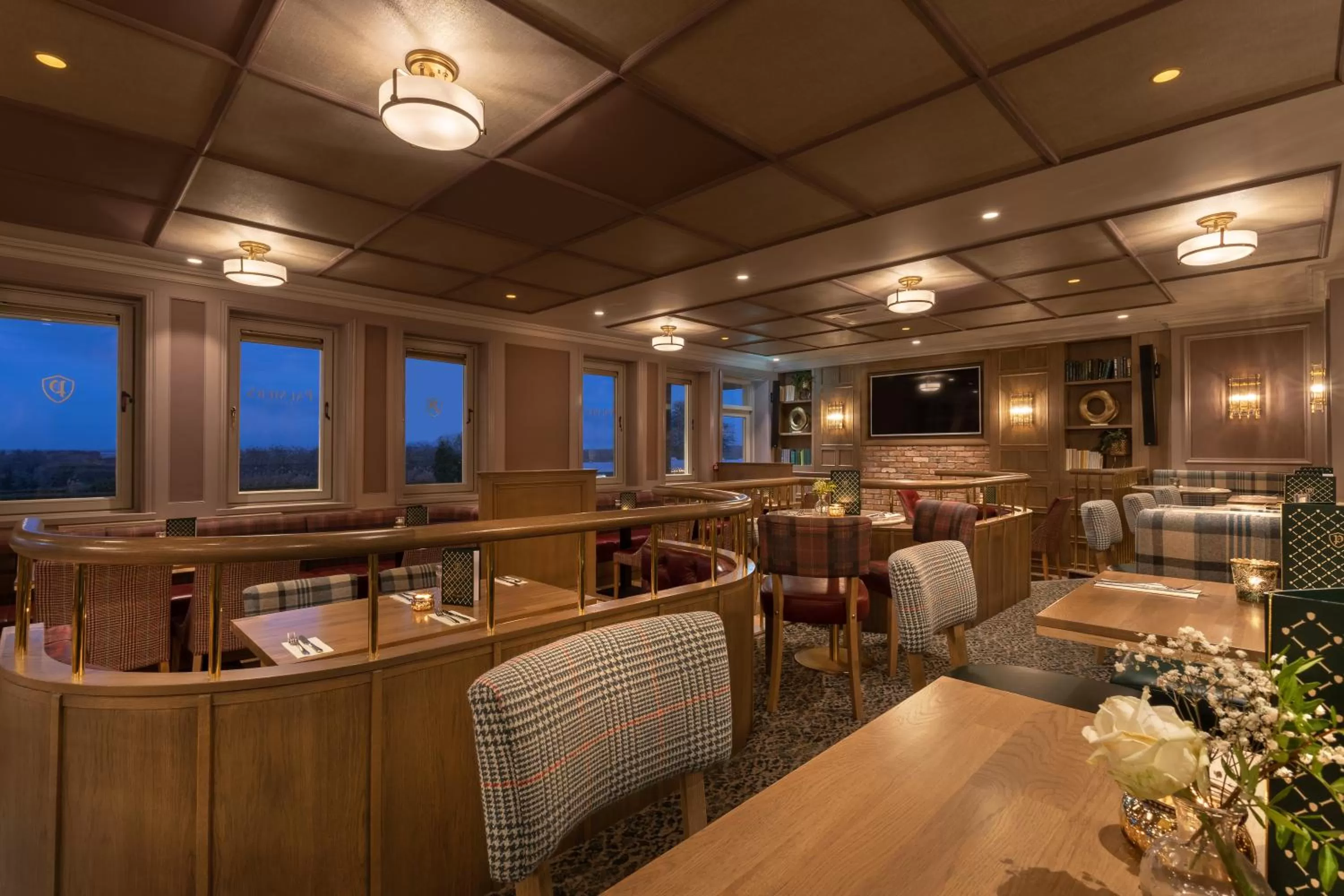 Restaurant/places to eat in Glenlo Abbey Hotel