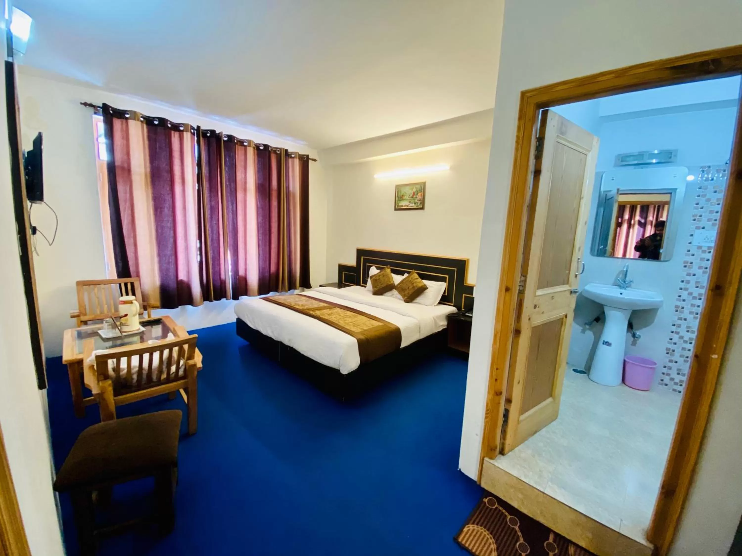 Bedroom in The Destination Manali