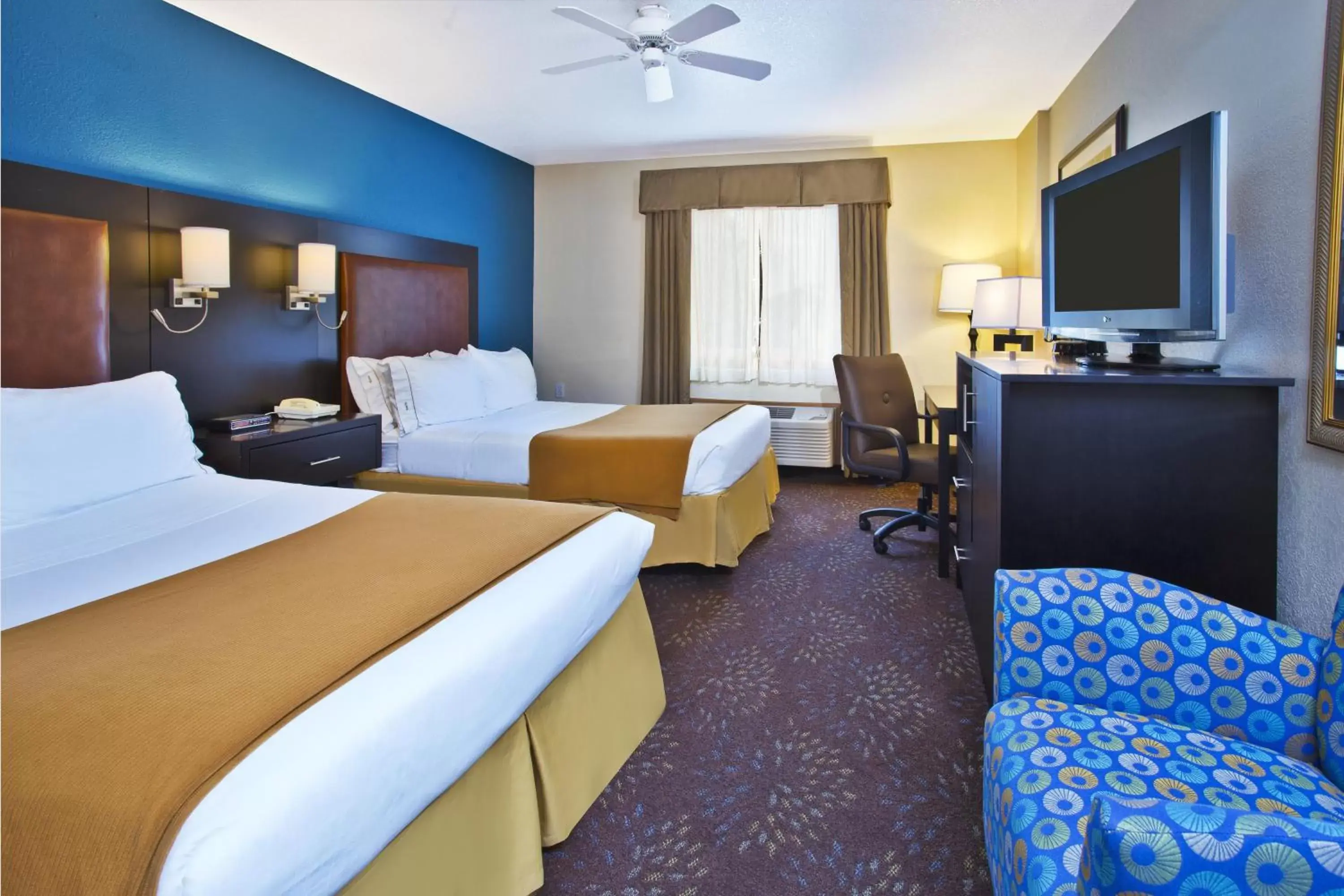 Twin Room - Mobility Access in Holiday Inn Express Mackinaw City by IHG Twin Room - Mobility Access in Holiday Inn Express Mackinaw City by IHG
