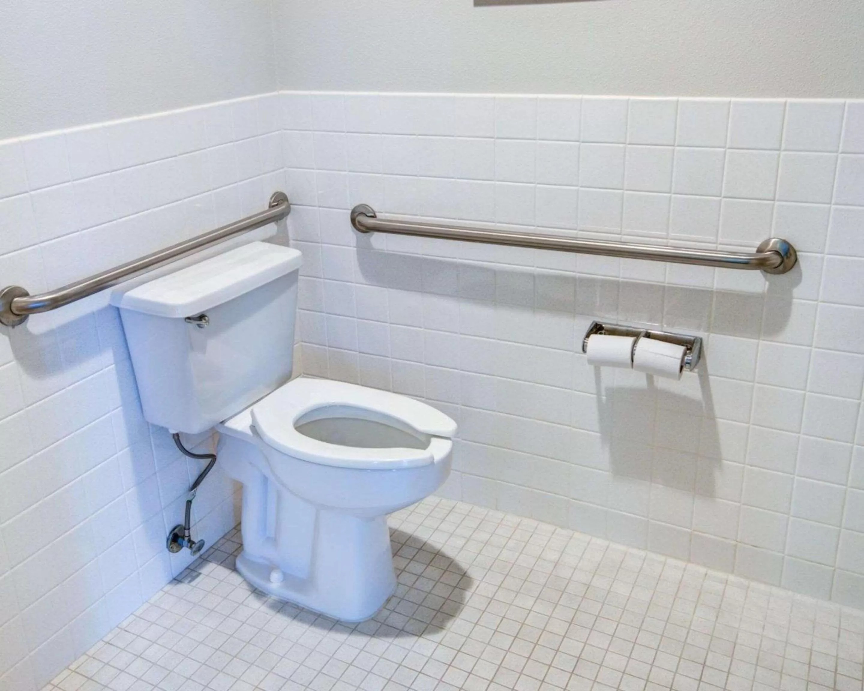 Photo of the whole room in Comfort Inn Redding Near I-5