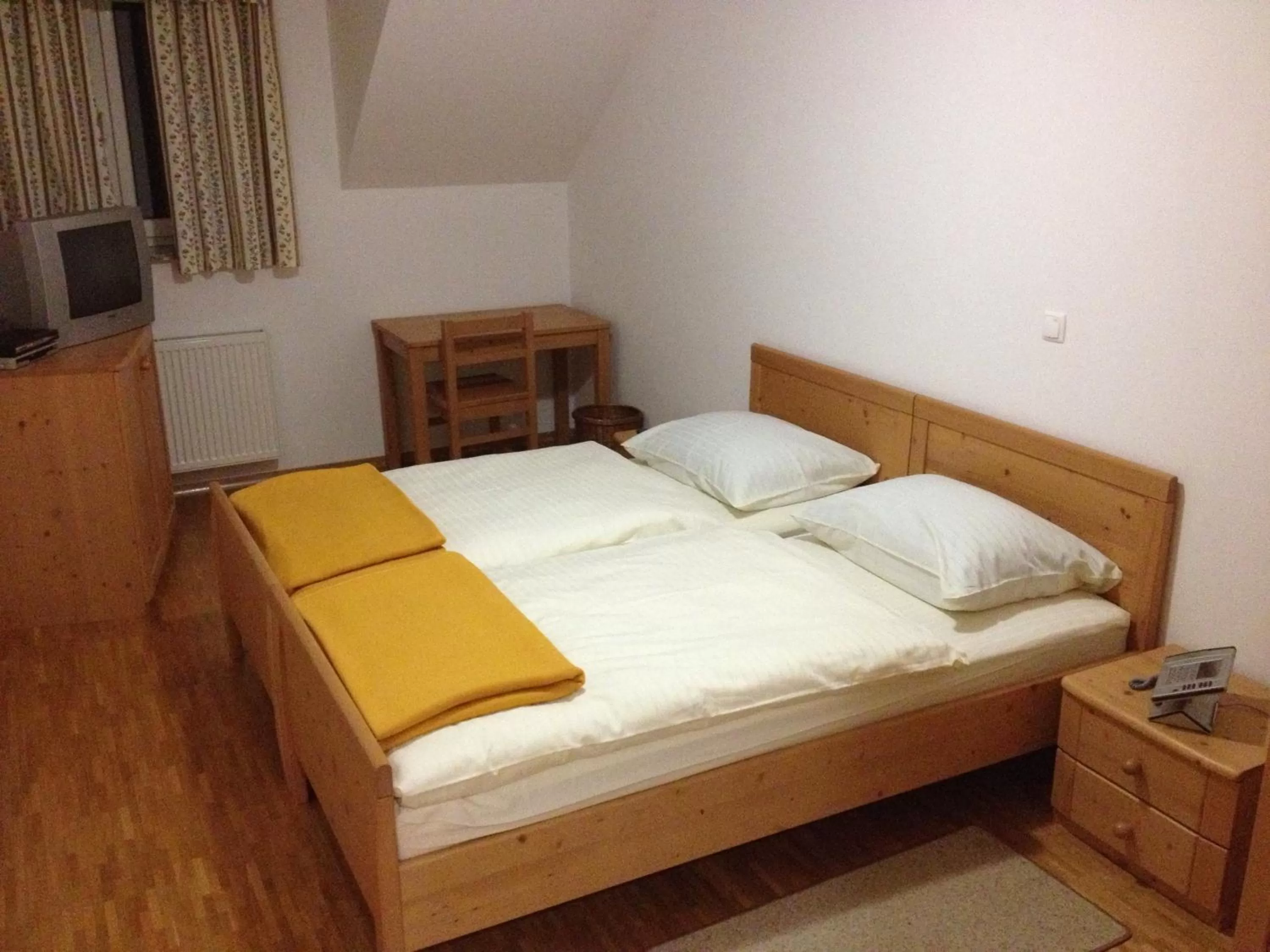 Bed in Tourist Farm Pr'Dovar