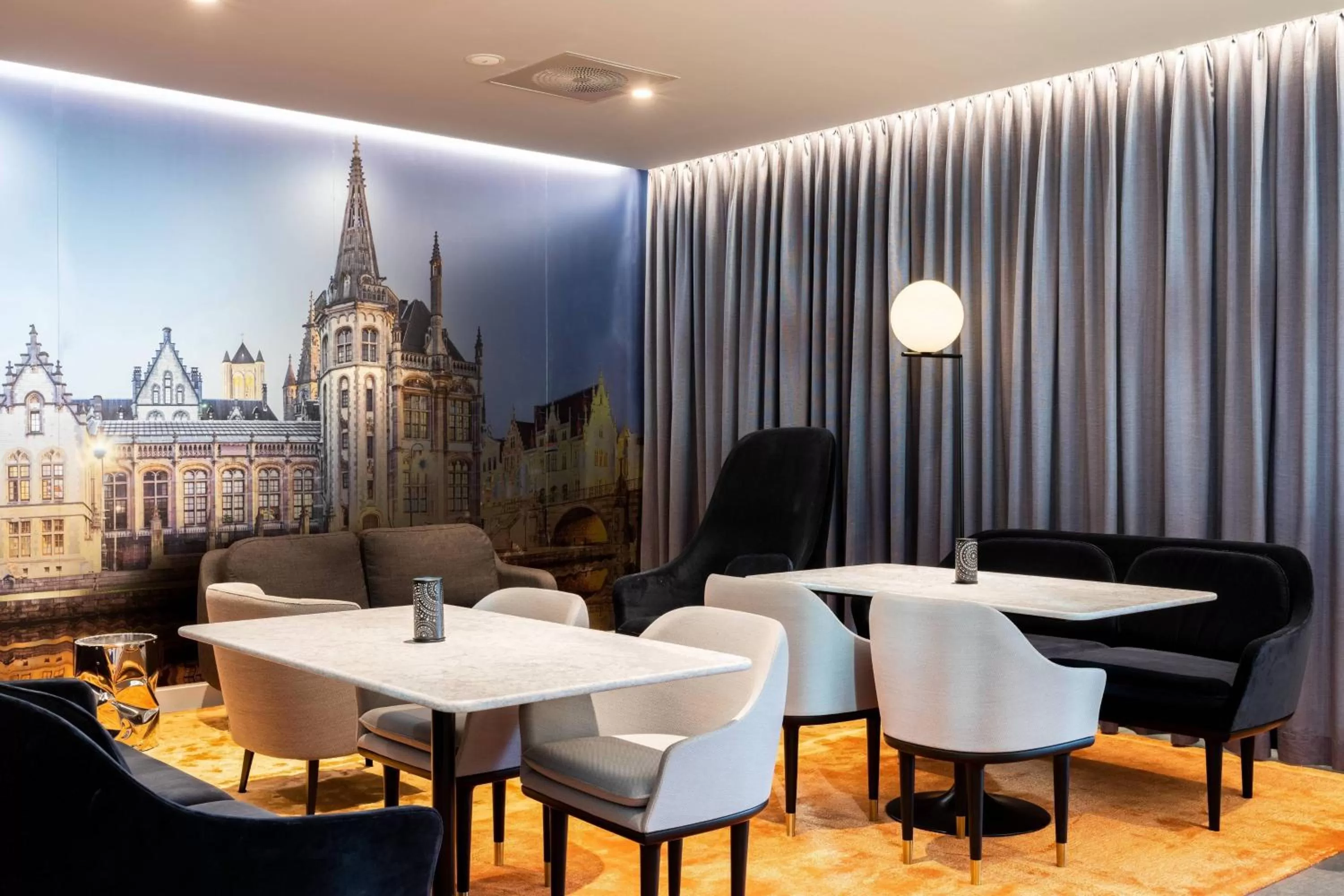 Lounge or bar in Residence Inn by Marriott Ghent