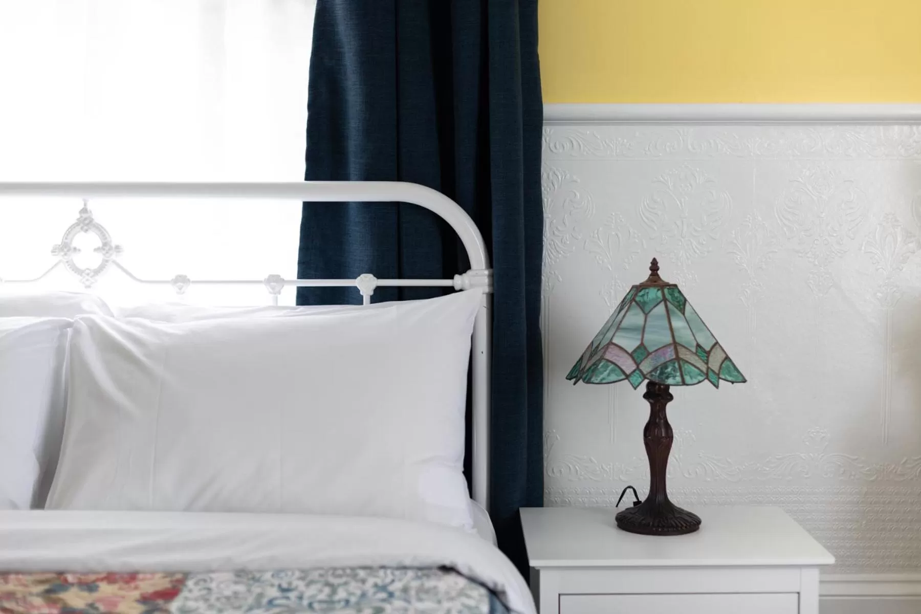 Bed in The Dragonfly Inn